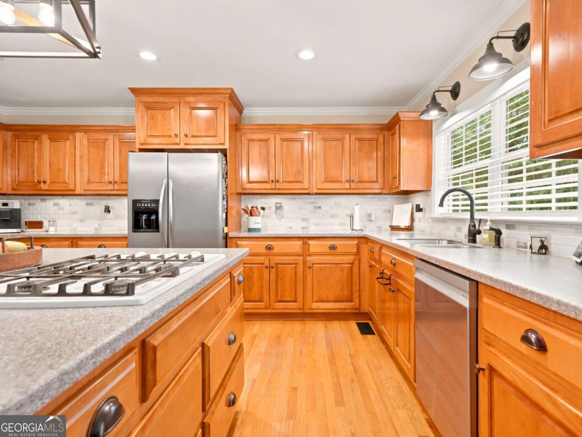 460 Kerry Drive Property Photo 9