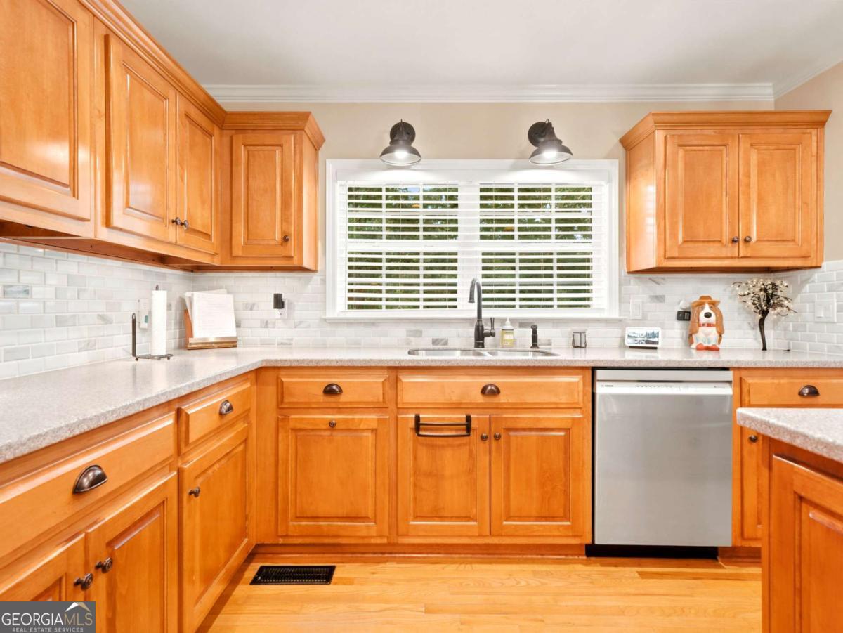 460 Kerry Drive Property Photo 10