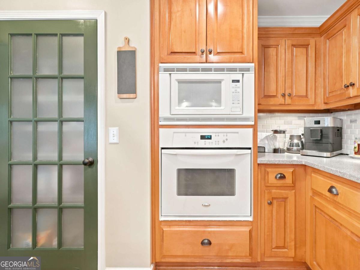 460 Kerry Drive Property Photo 11