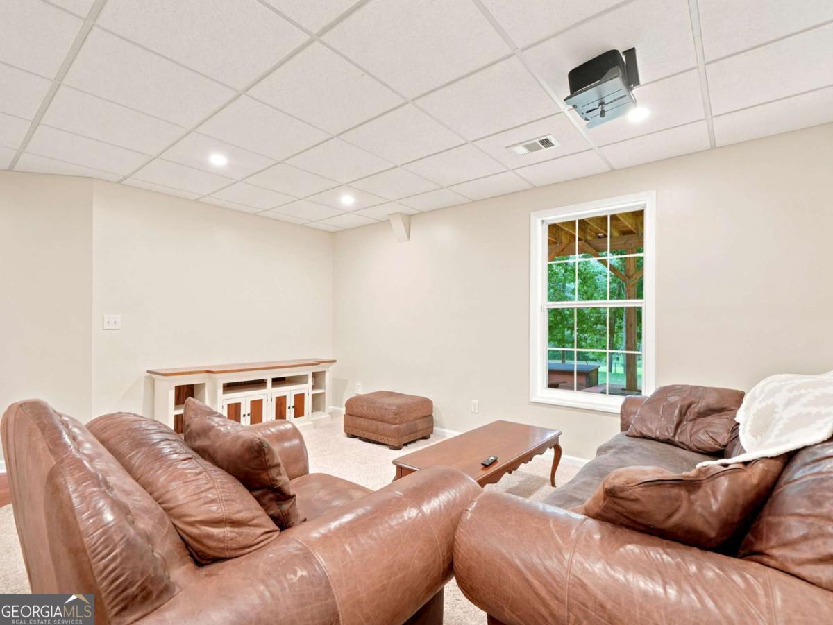 460 Kerry Drive Property Photo 30