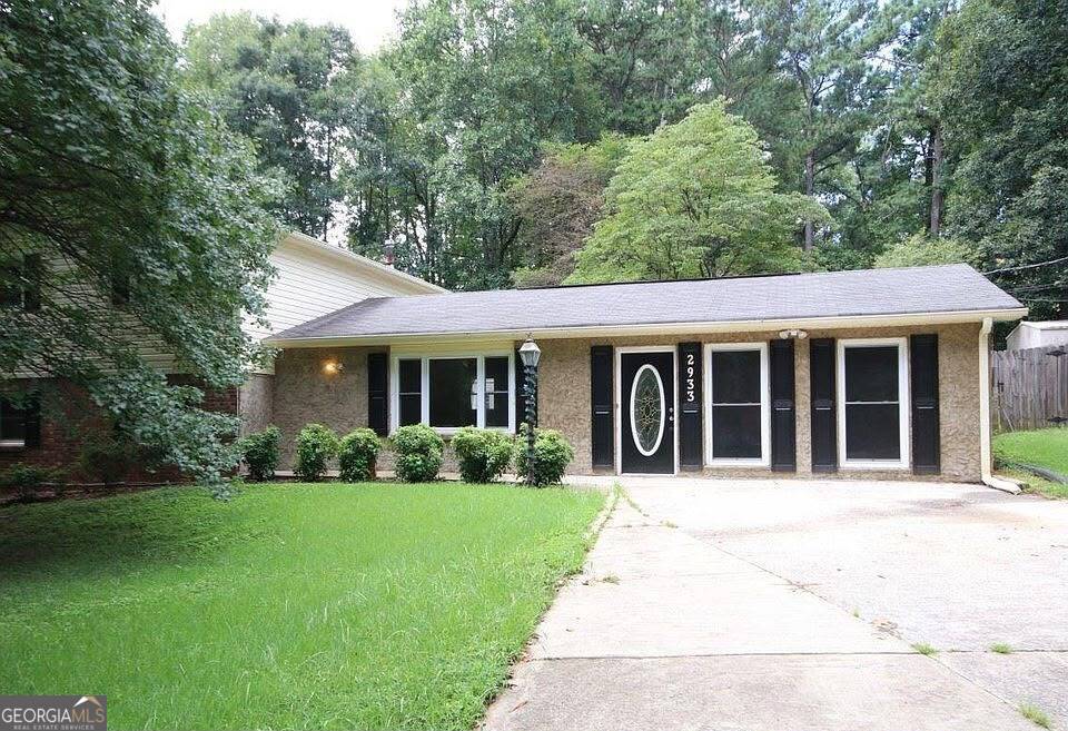 2933 E Howell Drive Property Photo 1