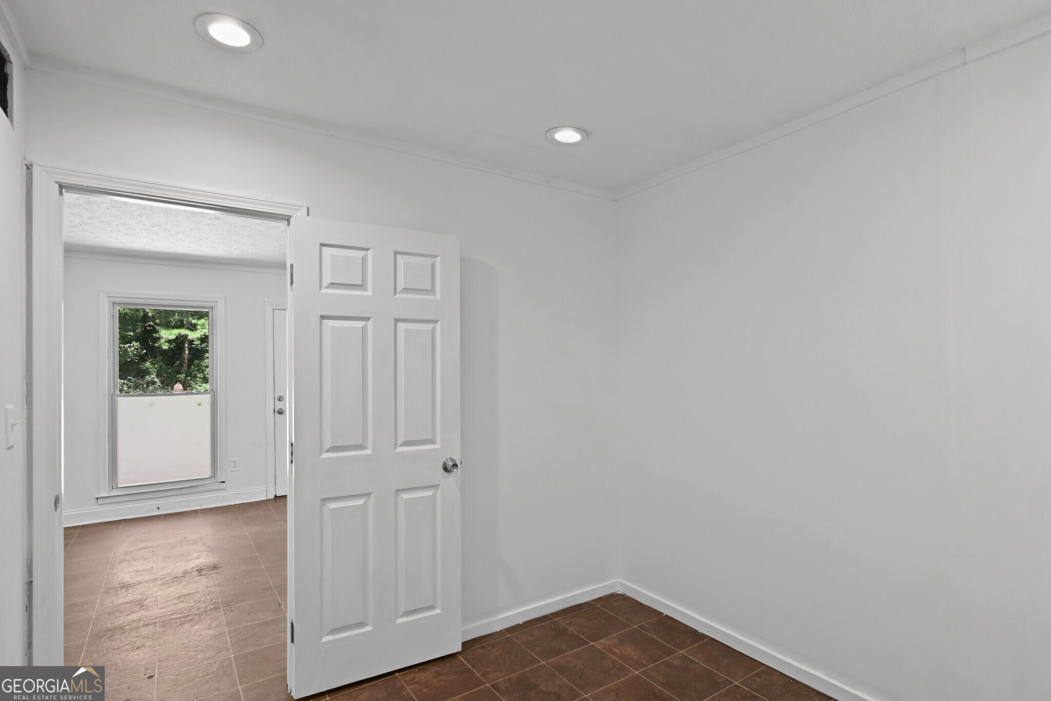 2933 E Howell Drive Property Photo 6