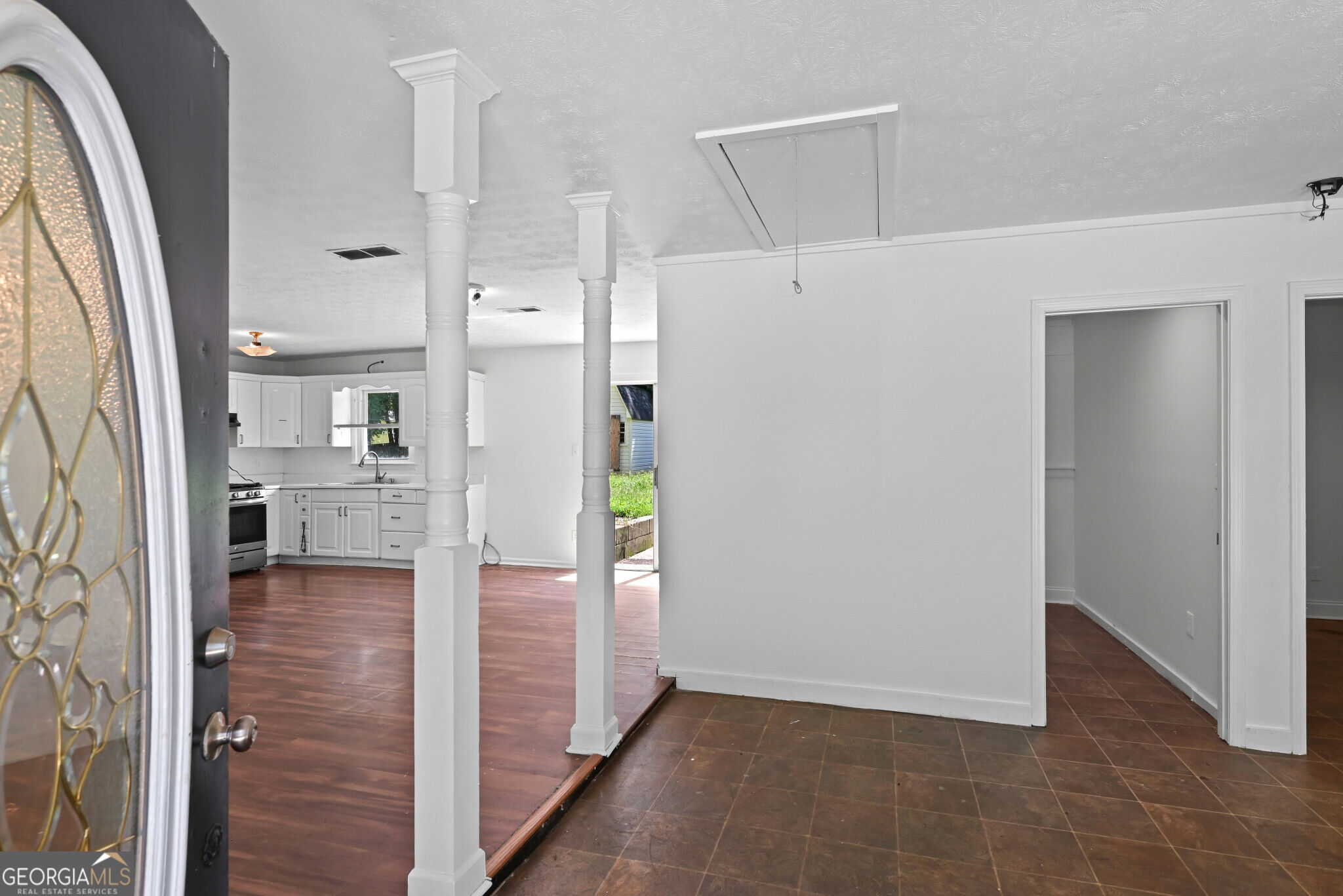 2933 E Howell Drive Property Photo 7