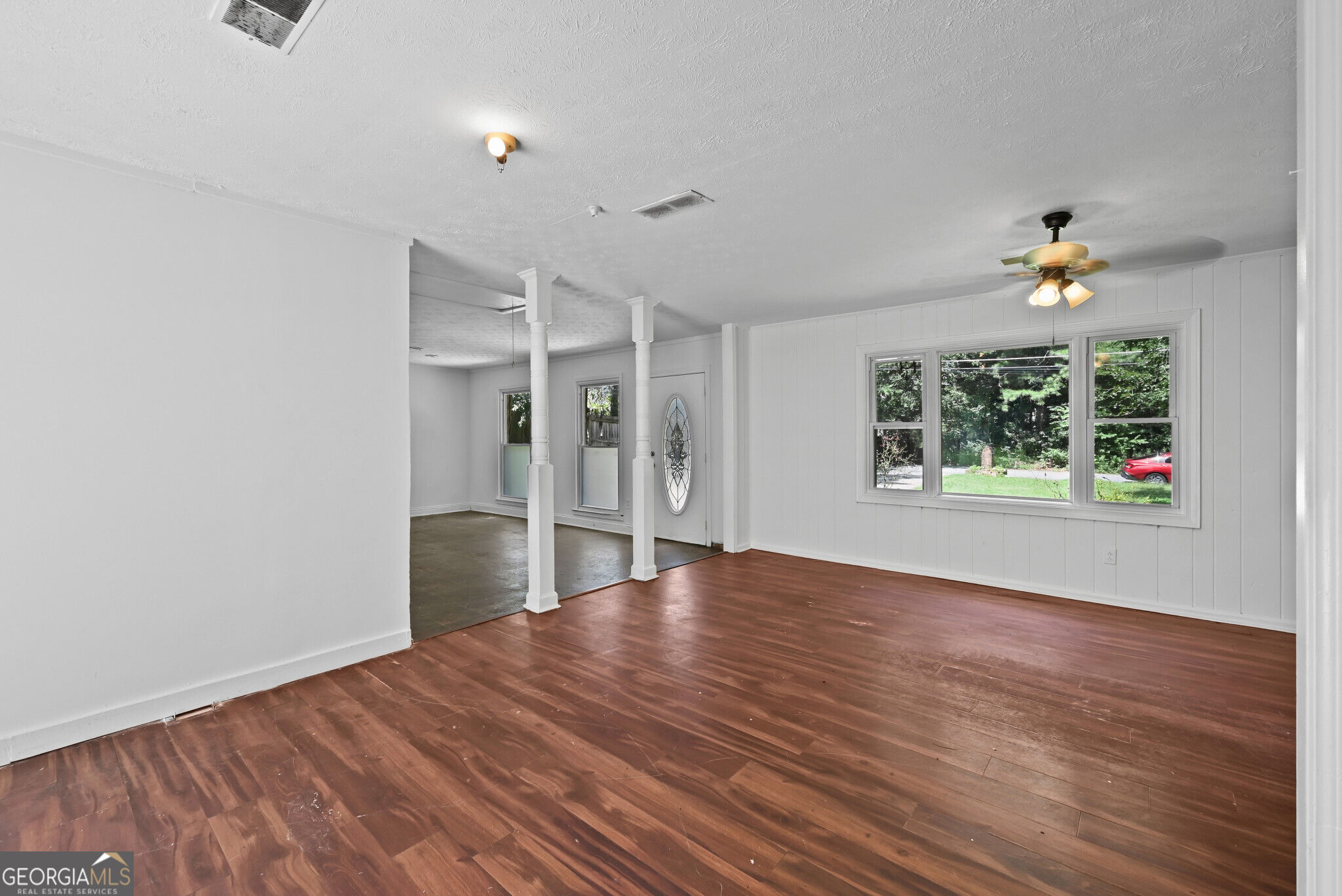 2933 E Howell Drive Property Photo 17