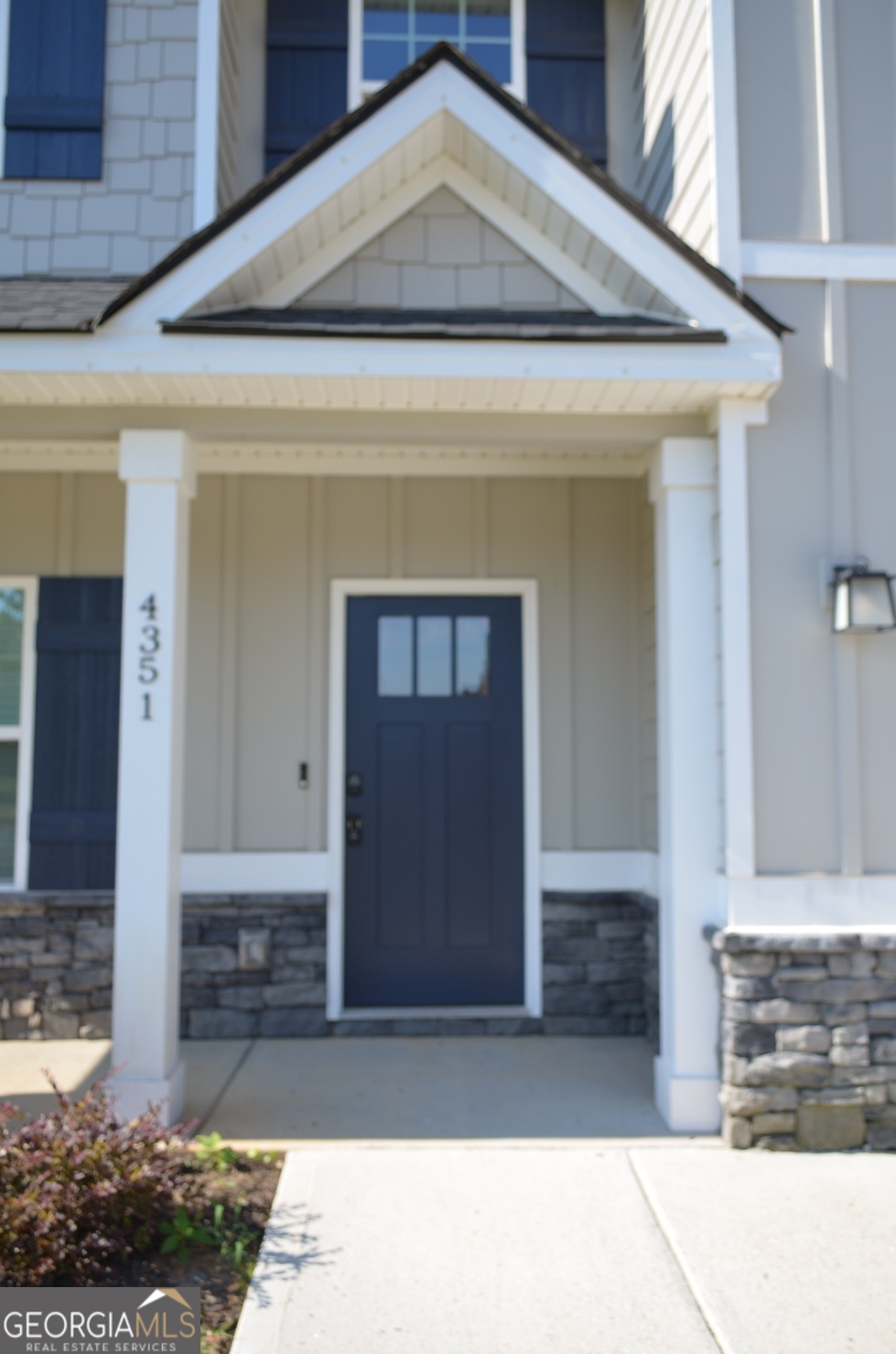 4351 Cornwall Drive Property Photo 2