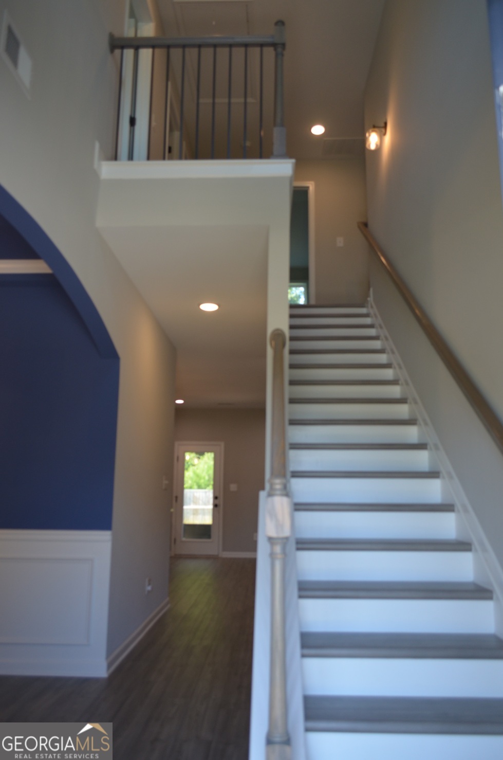 4351 Cornwall Drive Property Photo 4