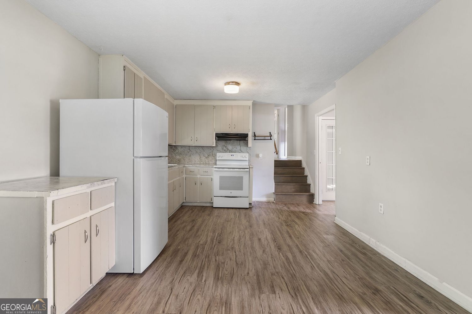 5525 Oak Grove Drive Property Photo 15