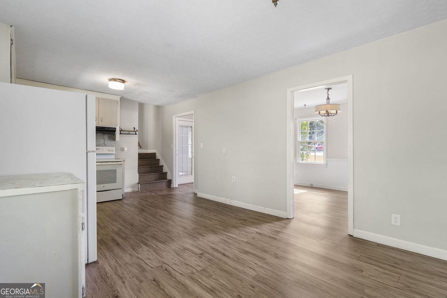 5525 Oak Grove Drive Property Photo 16