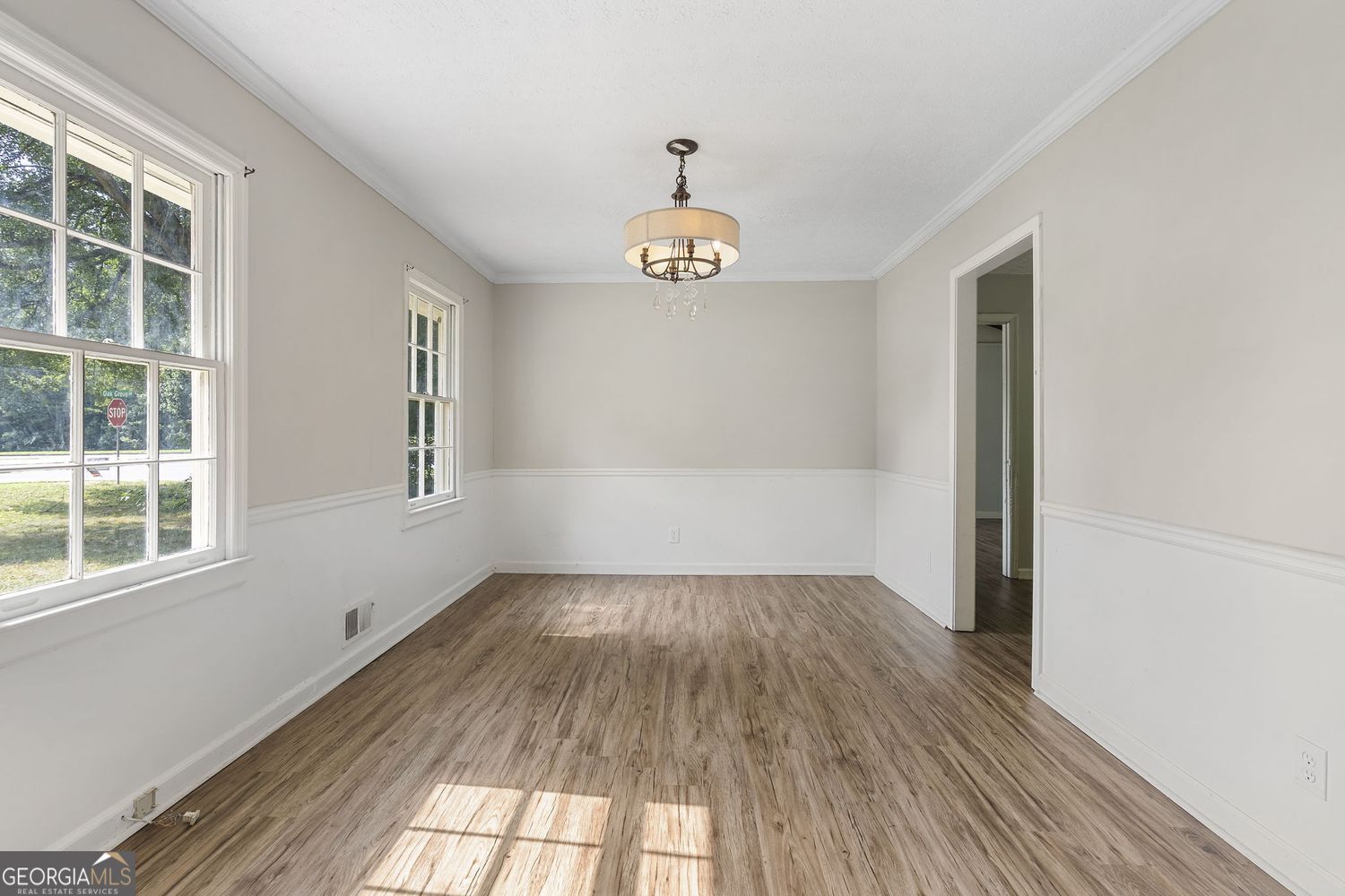 5525 Oak Grove Drive Property Photo 20