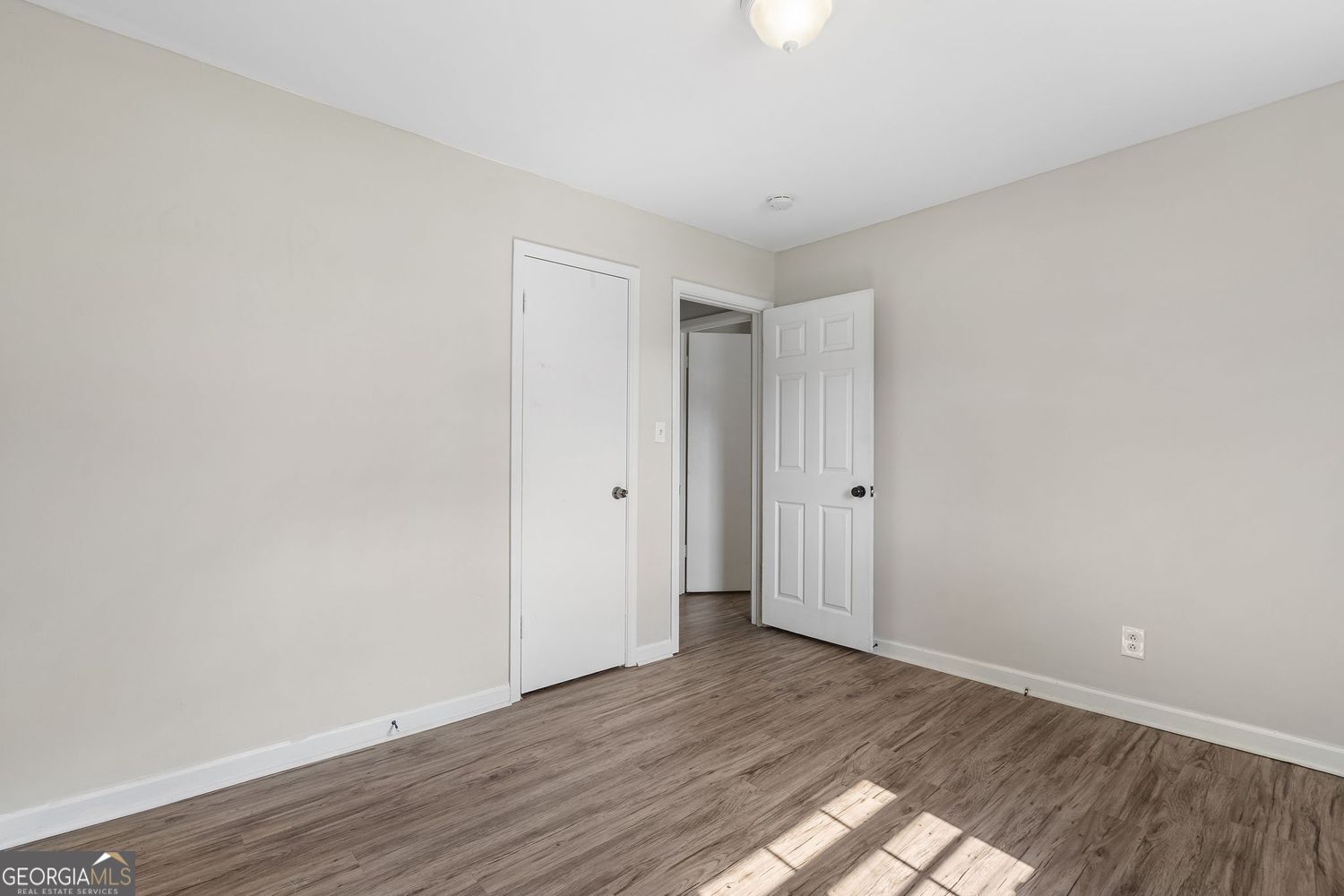5525 Oak Grove Drive Property Photo 25