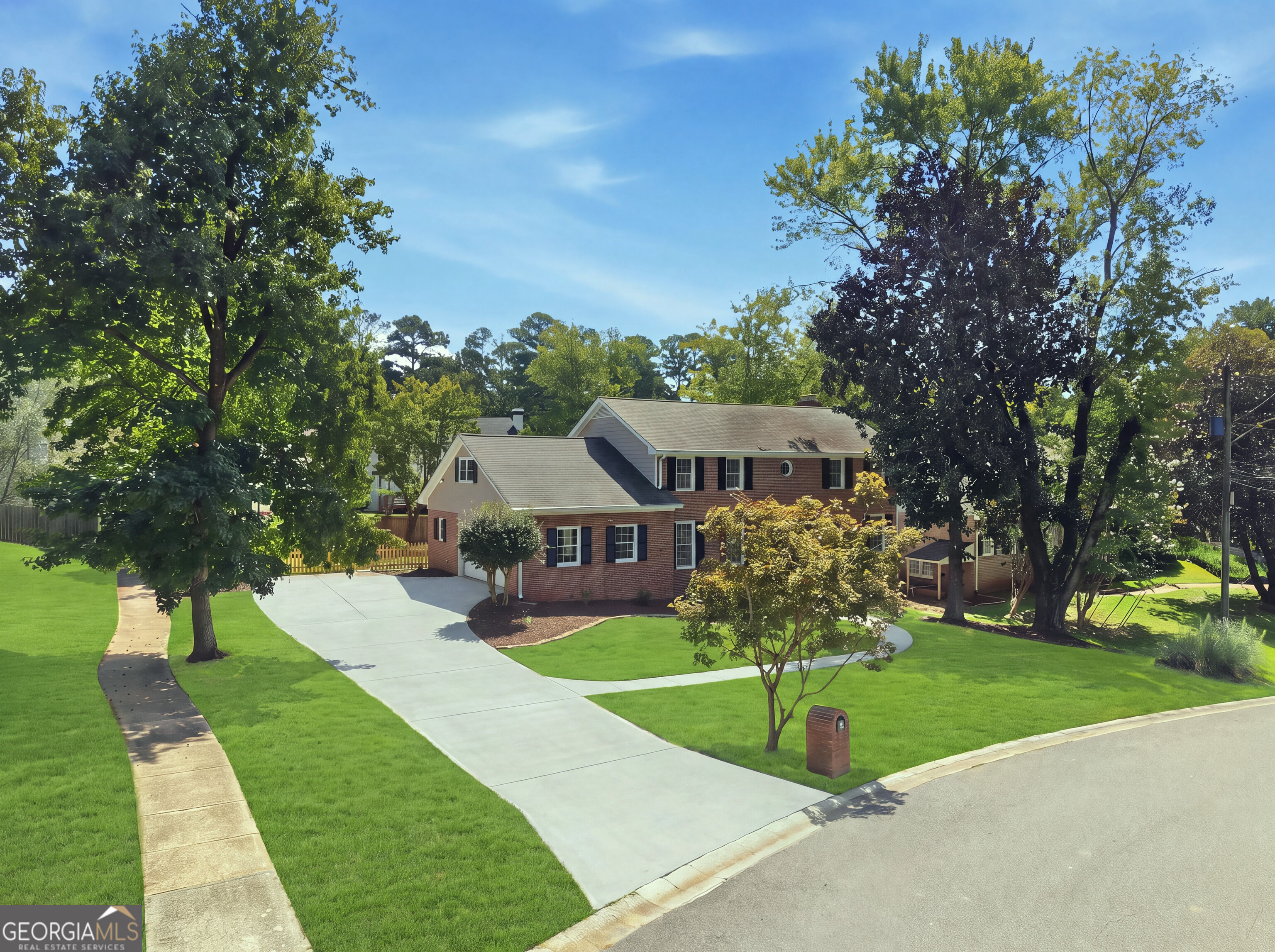 5157 Lakesprings Drive Property Photo 3