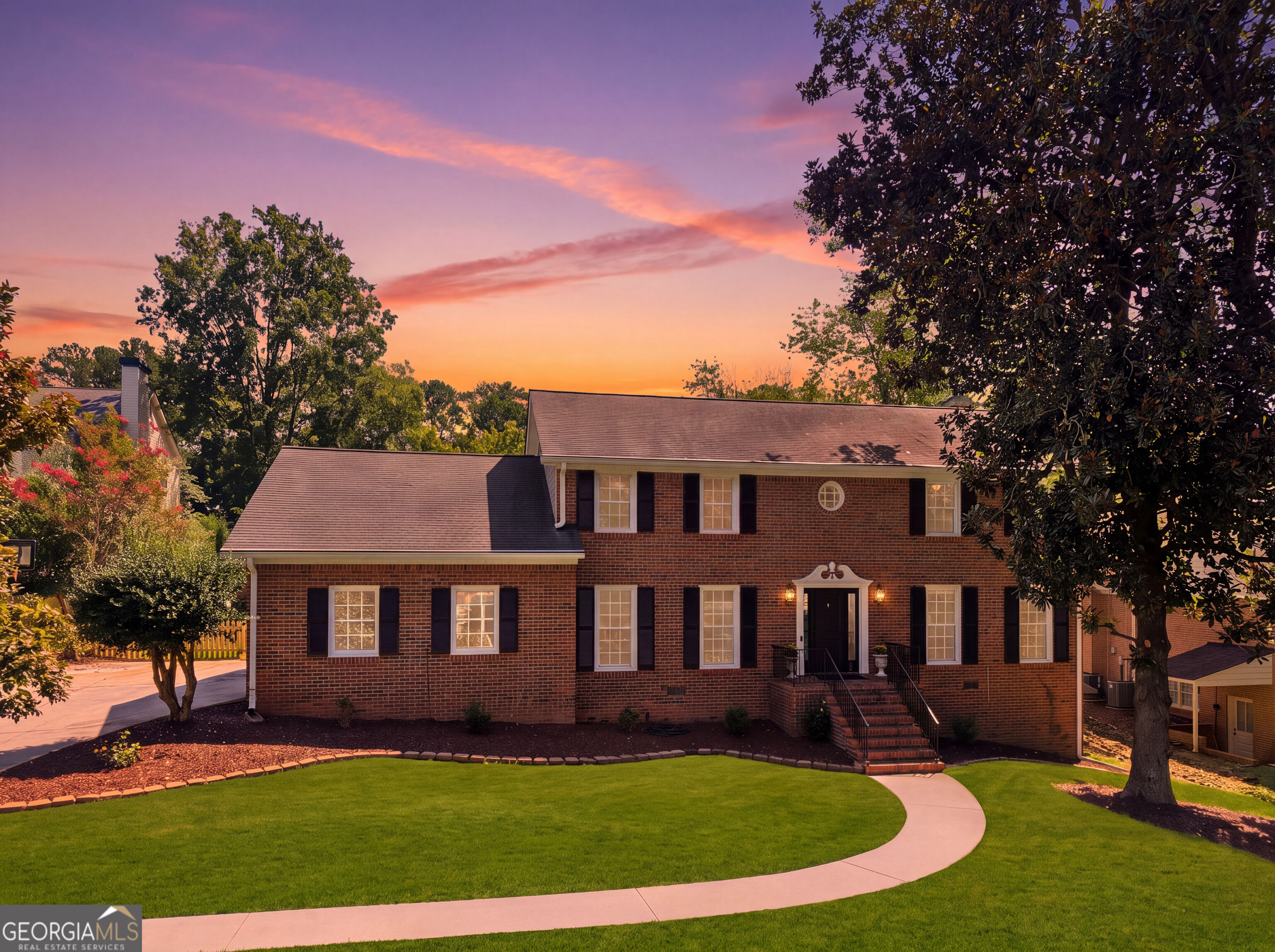 5157 Lakesprings Drive Property Photo 4