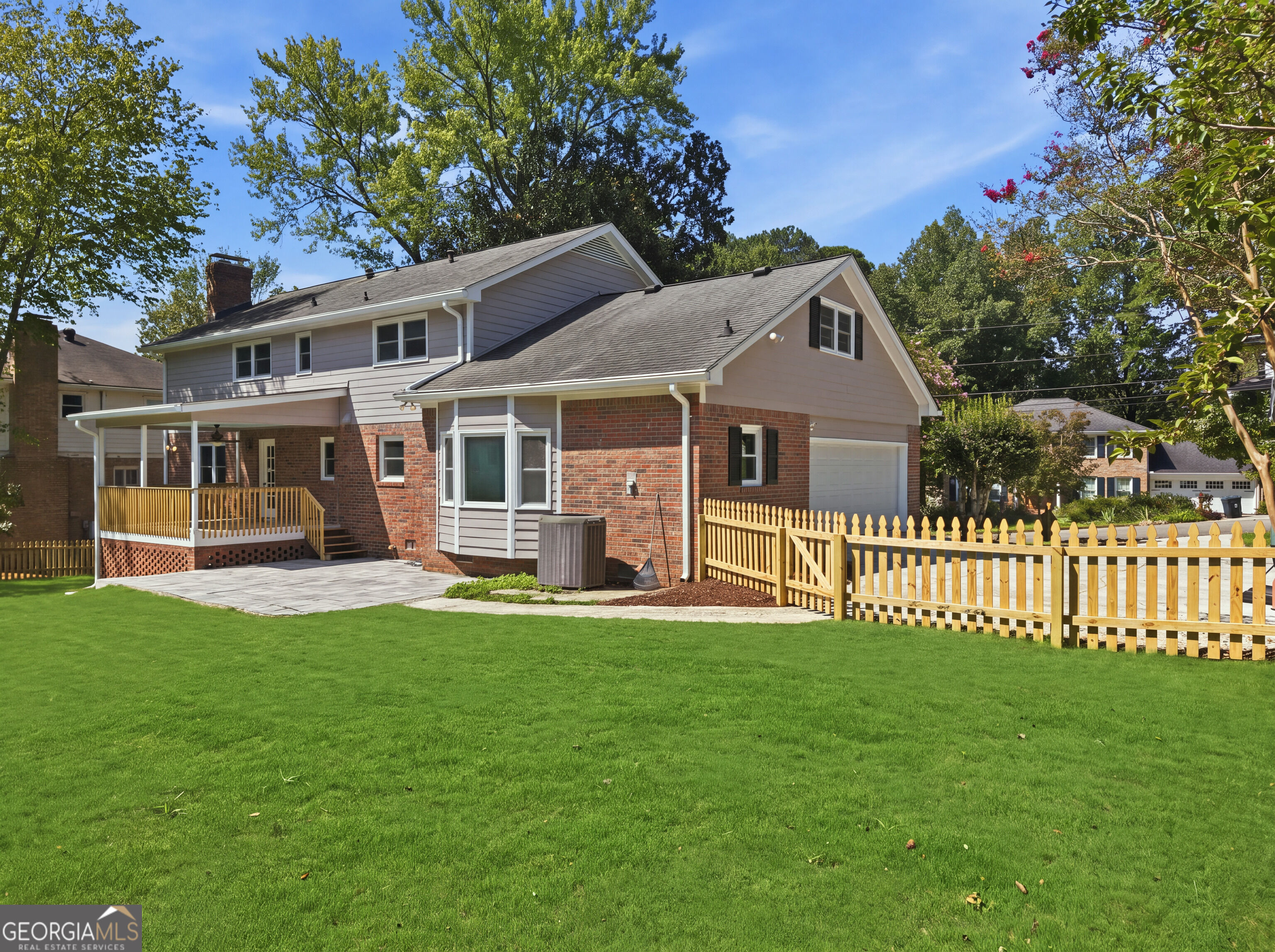 5157 Lakesprings Drive Property Photo 7