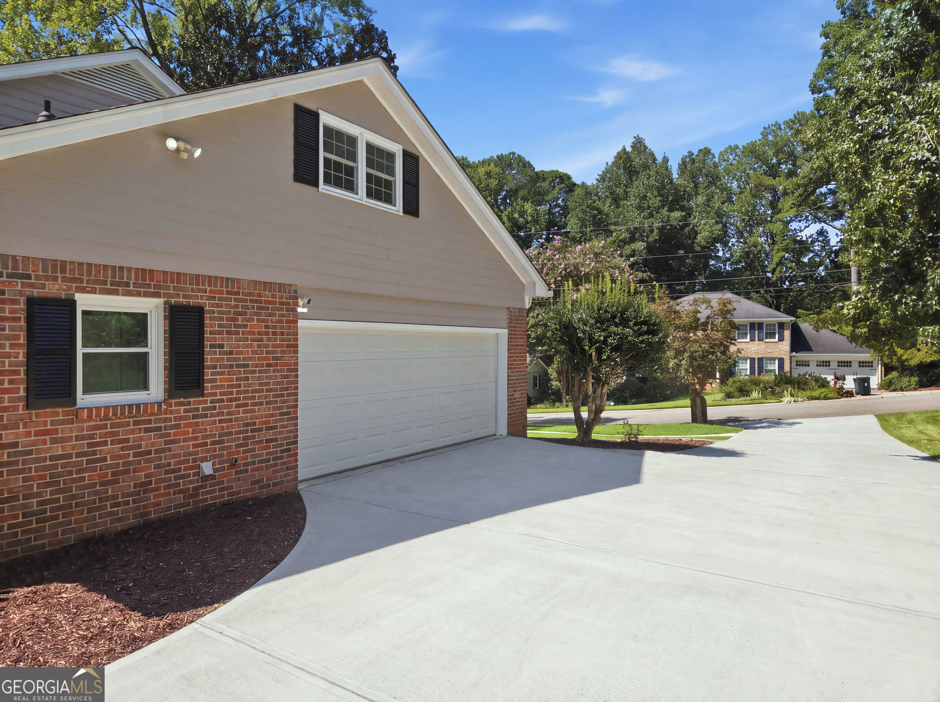 5157 Lakesprings Drive Property Photo 9