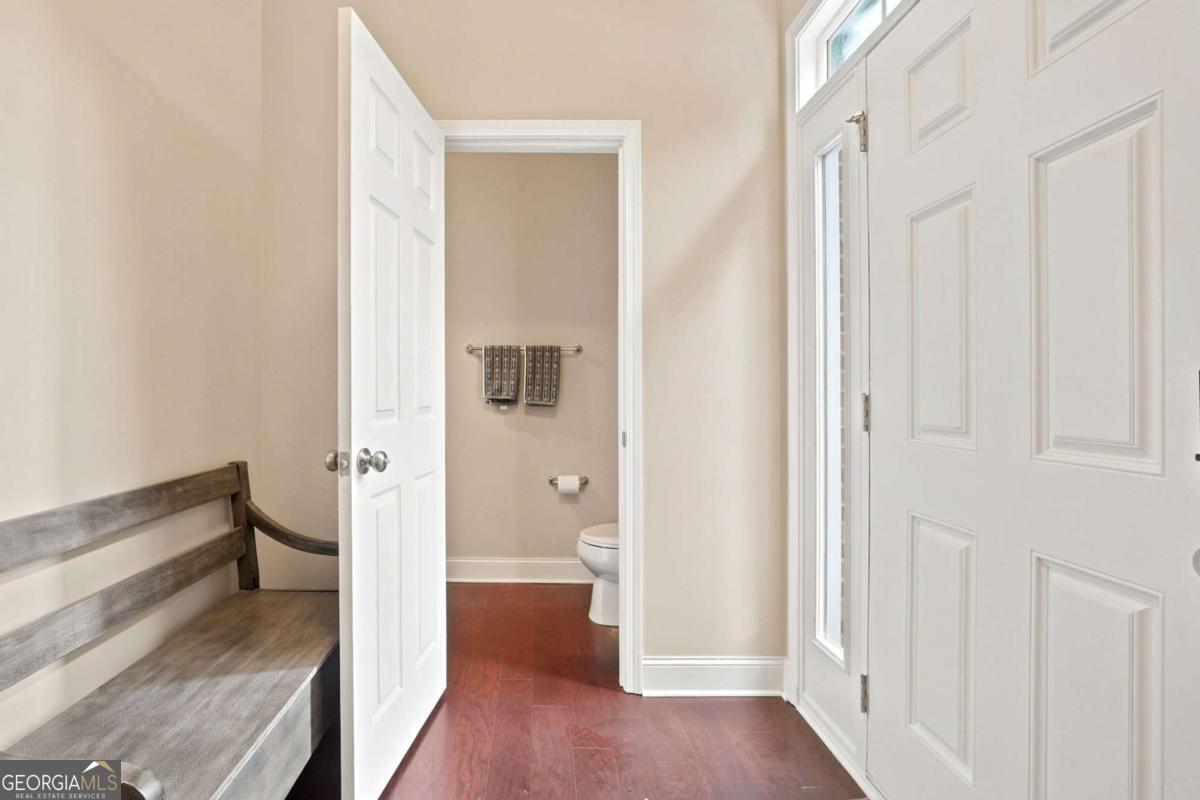 3965 Hemingway Drive Property Photo 3