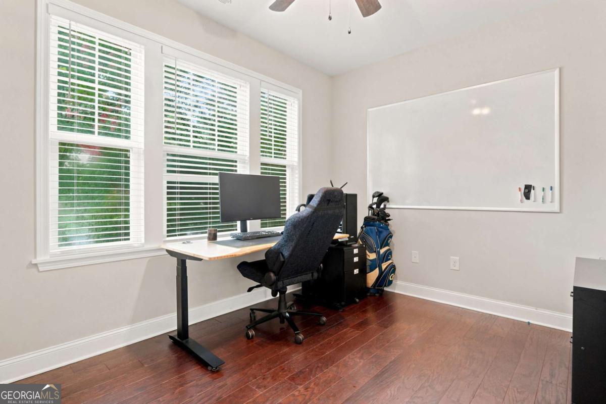3965 Hemingway Drive Property Photo 4