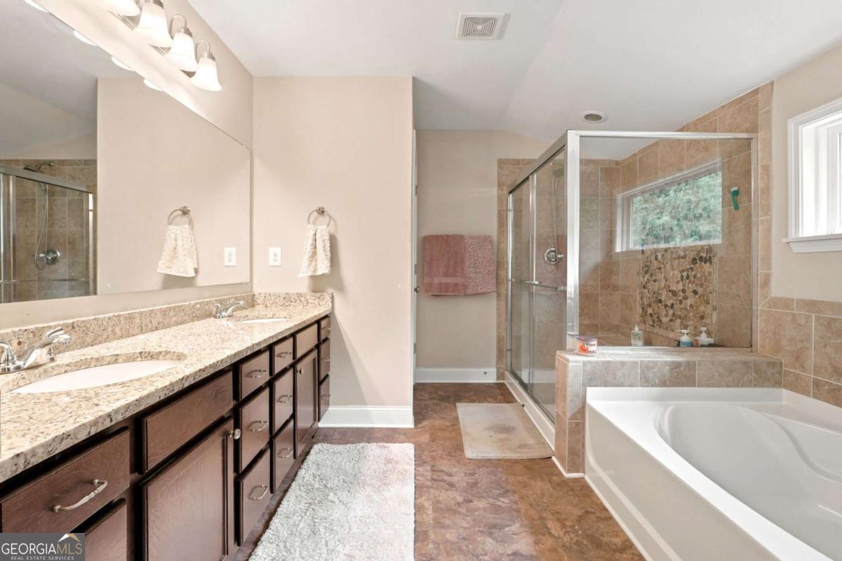 3965 Hemingway Drive Property Photo 40