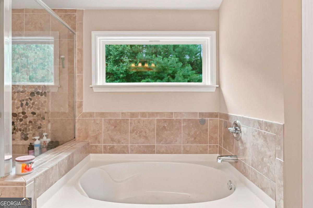 3965 Hemingway Drive Property Photo 42