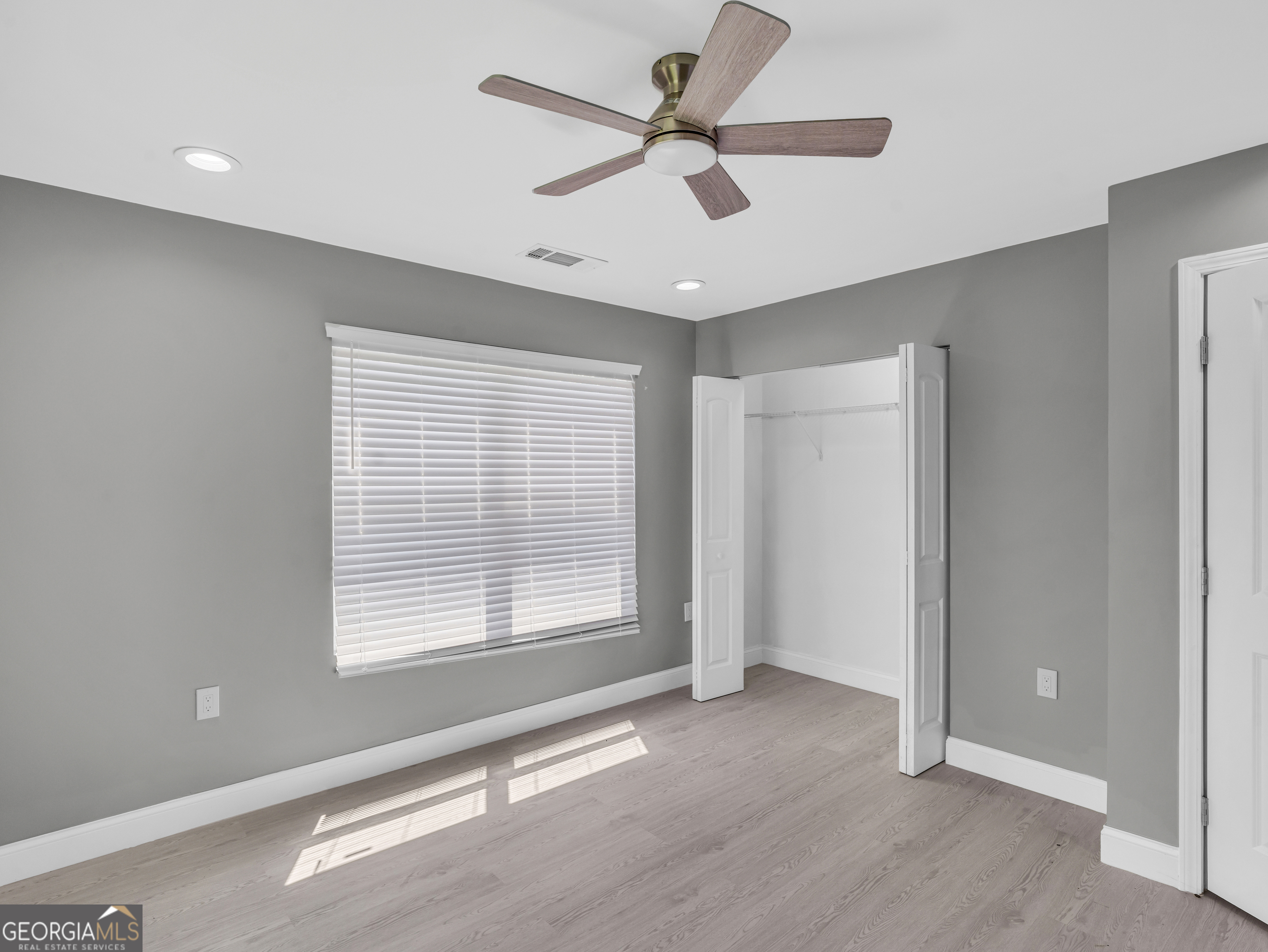8143 Spivey Road Property Photo 23