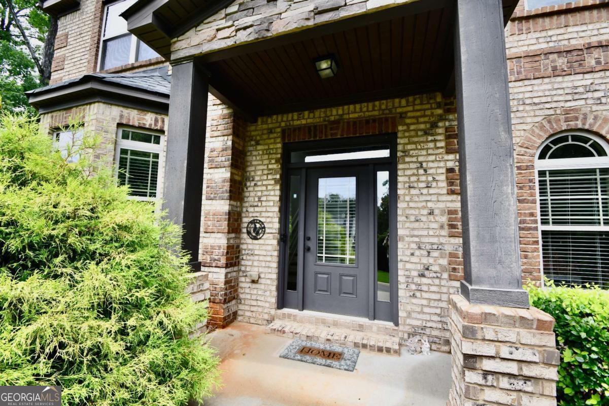 1140 Riverhill Drive Property Photo 3