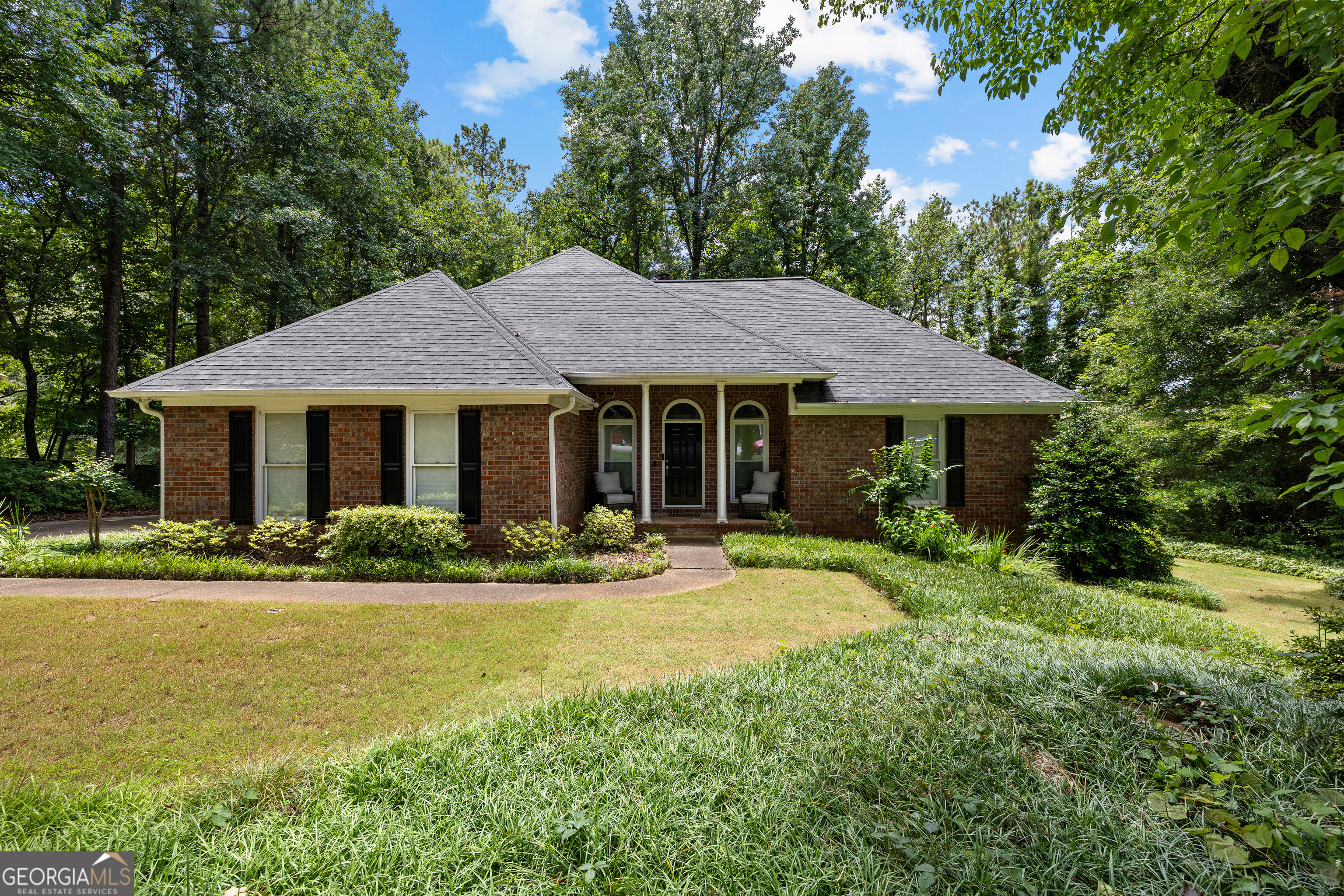 148 Springfield Drive Property Photo 1