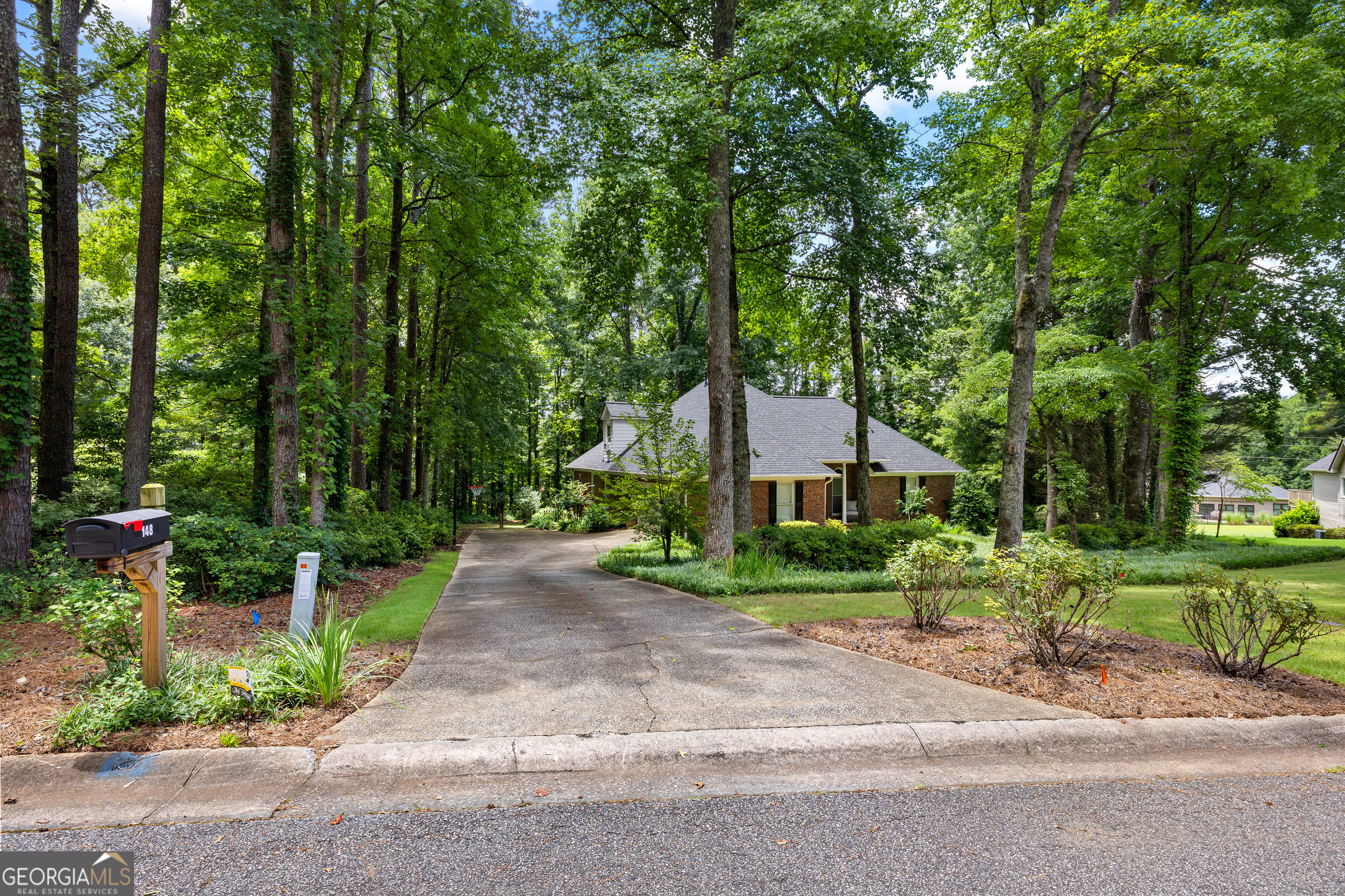 148 Springfield Drive Property Photo 2