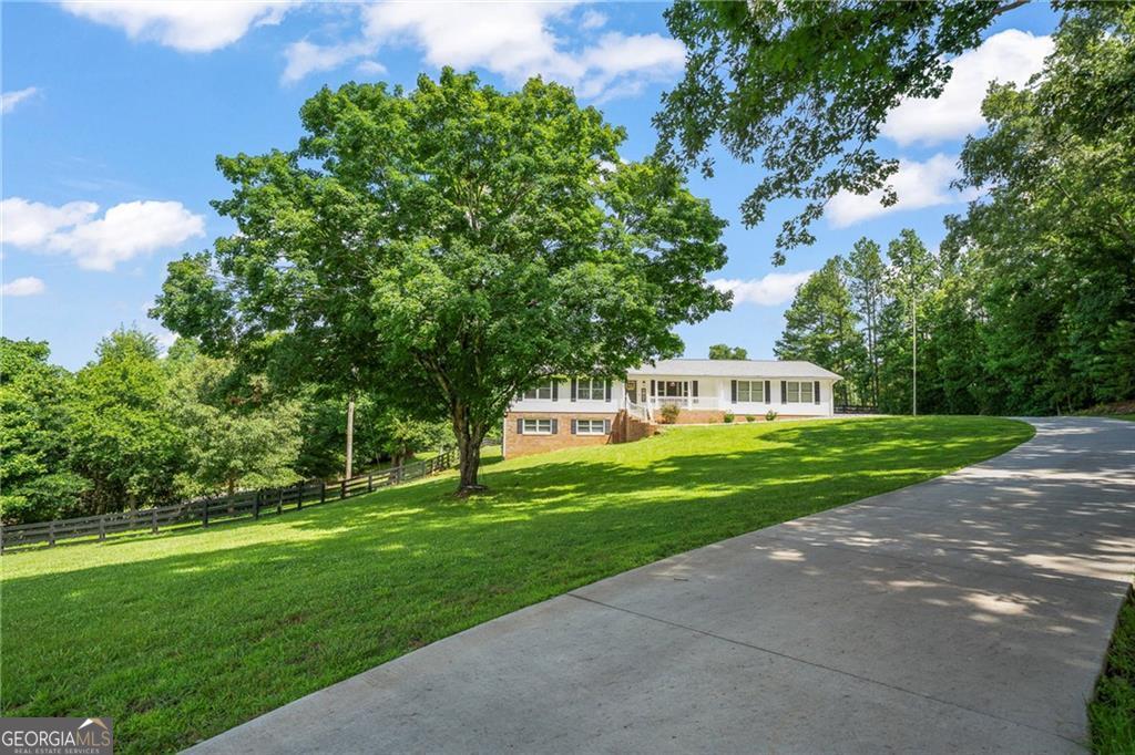 851 Lacy Road Property Photo 1