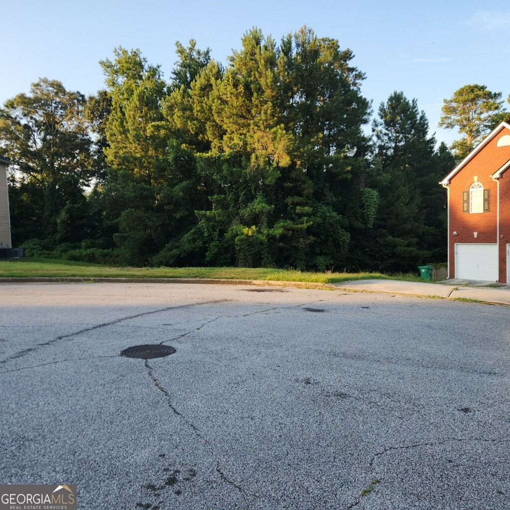 1751 Lake Edge Circle Property Photo 1