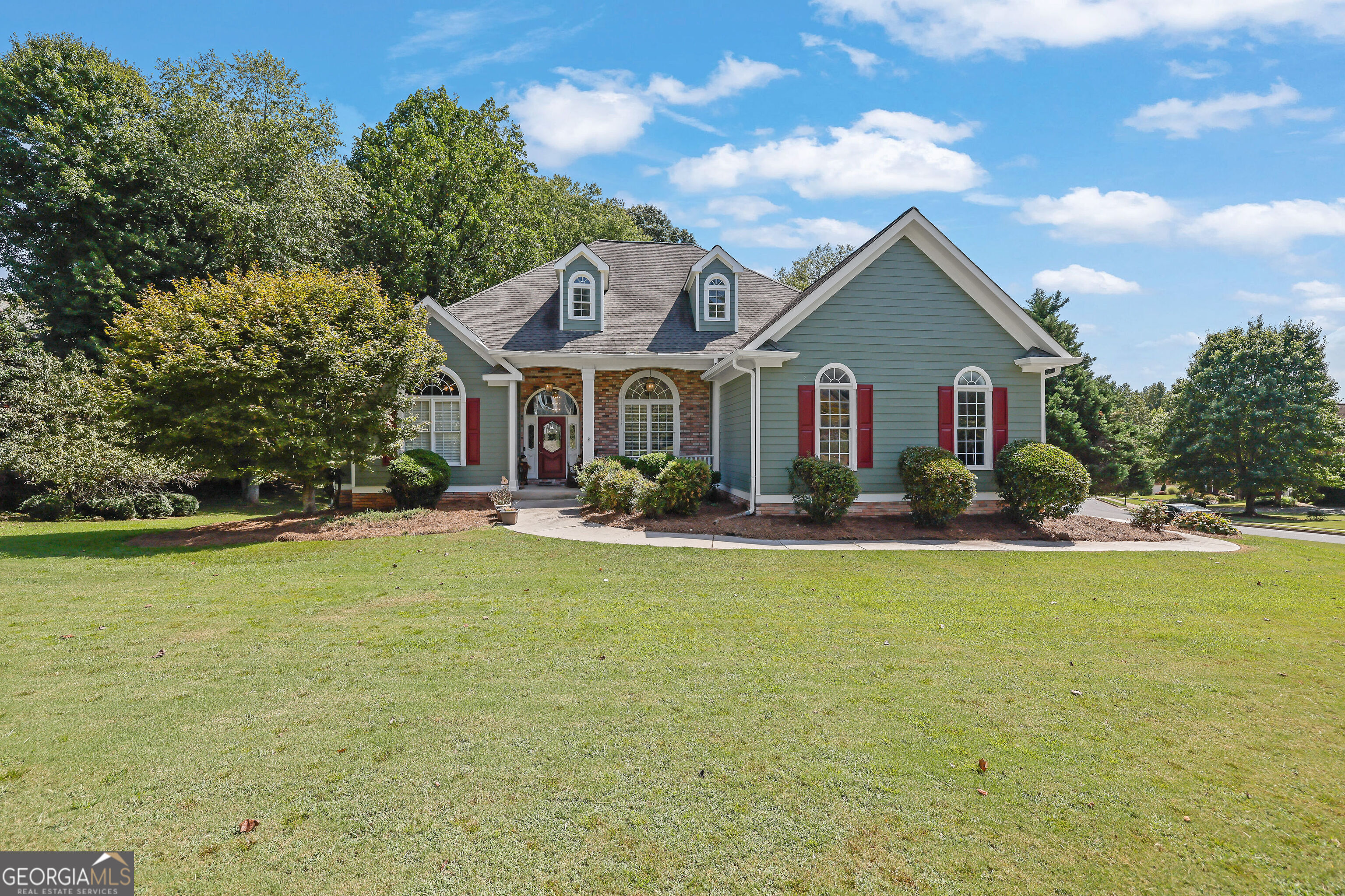 2195 Misty Oaks Drive Property Photo 1