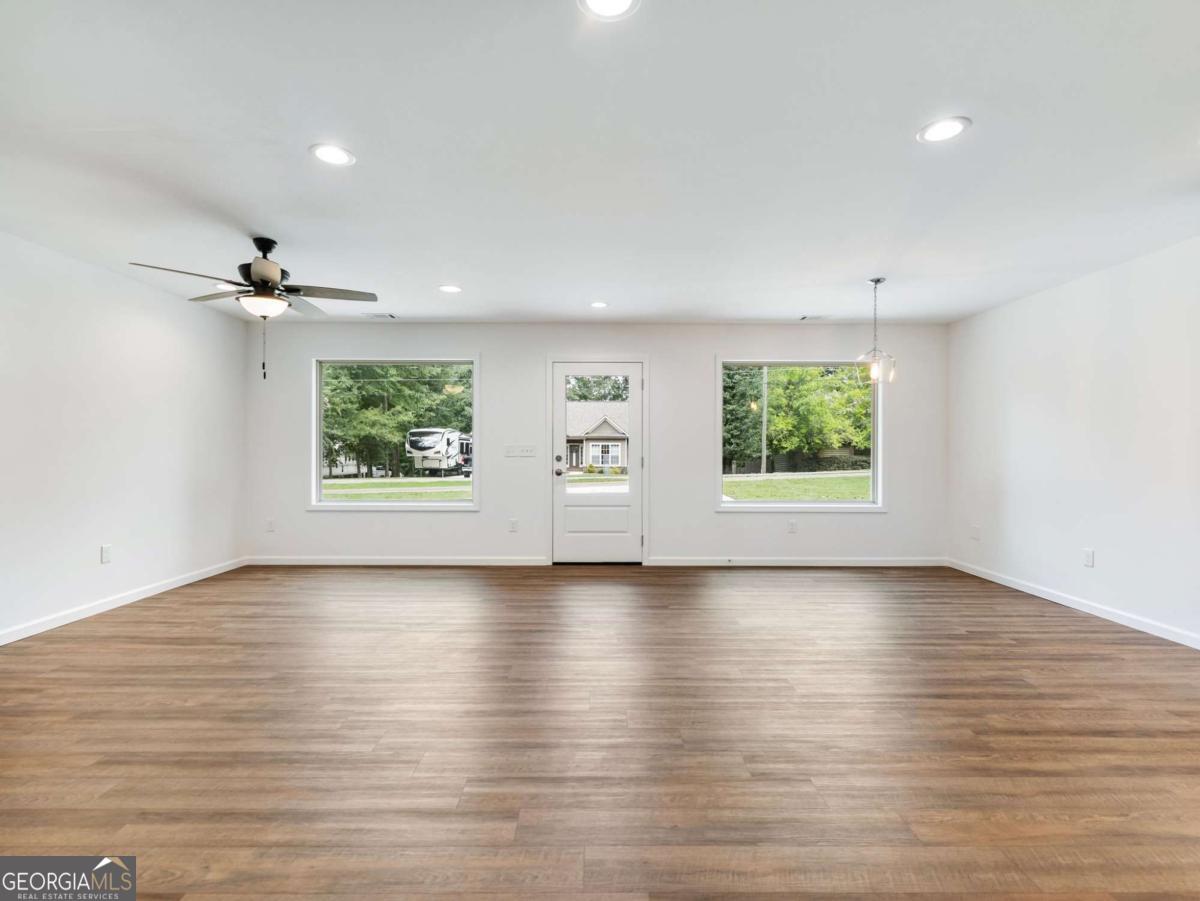 8083 Beachwood Drive Property Photo 3