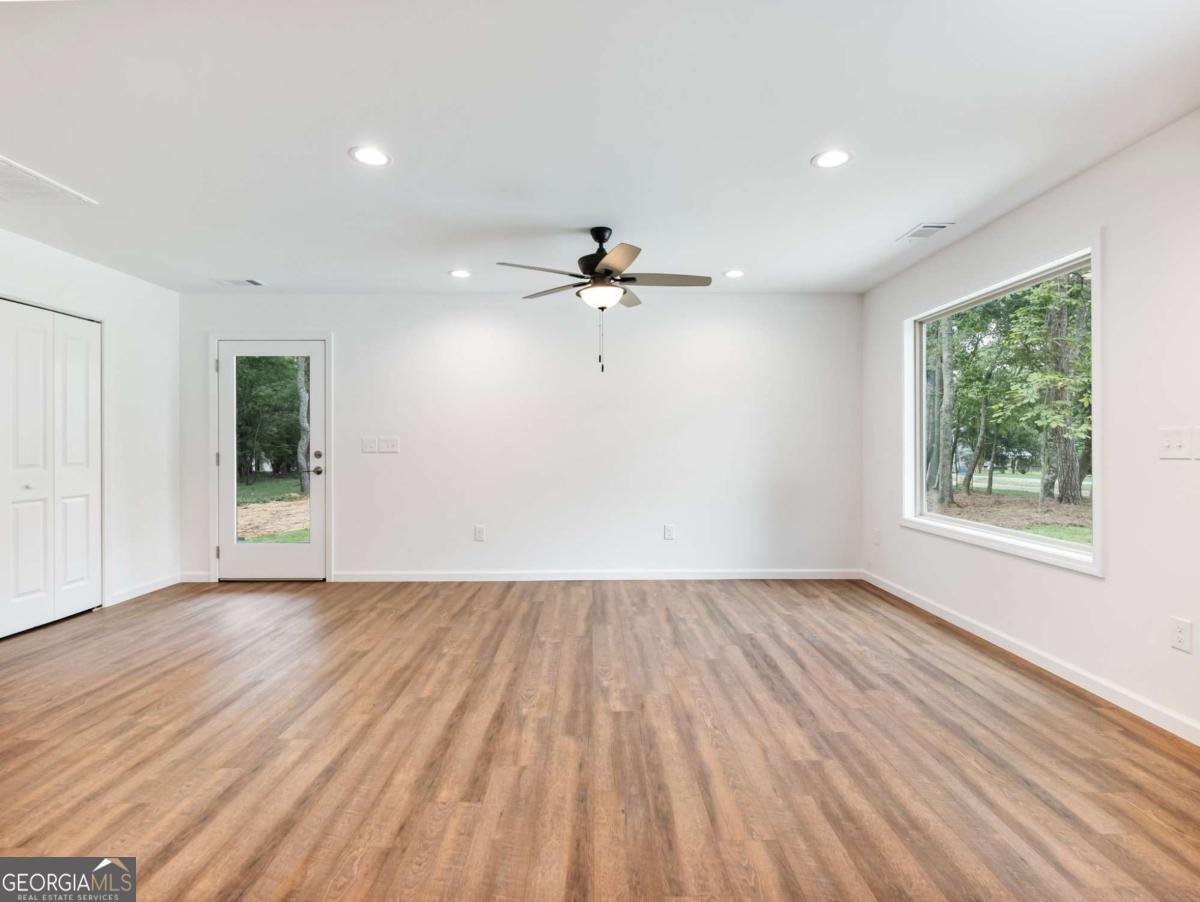8083 Beachwood Drive Property Photo 4