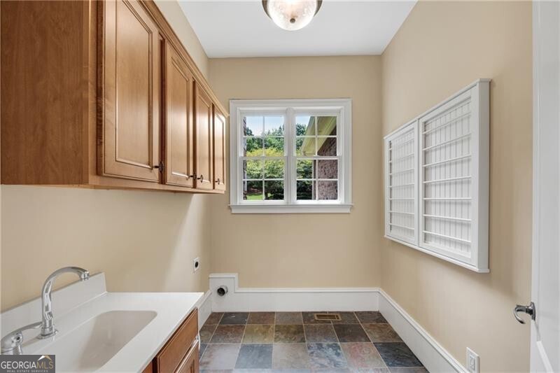 2140 Tee Drive Property Photo 13