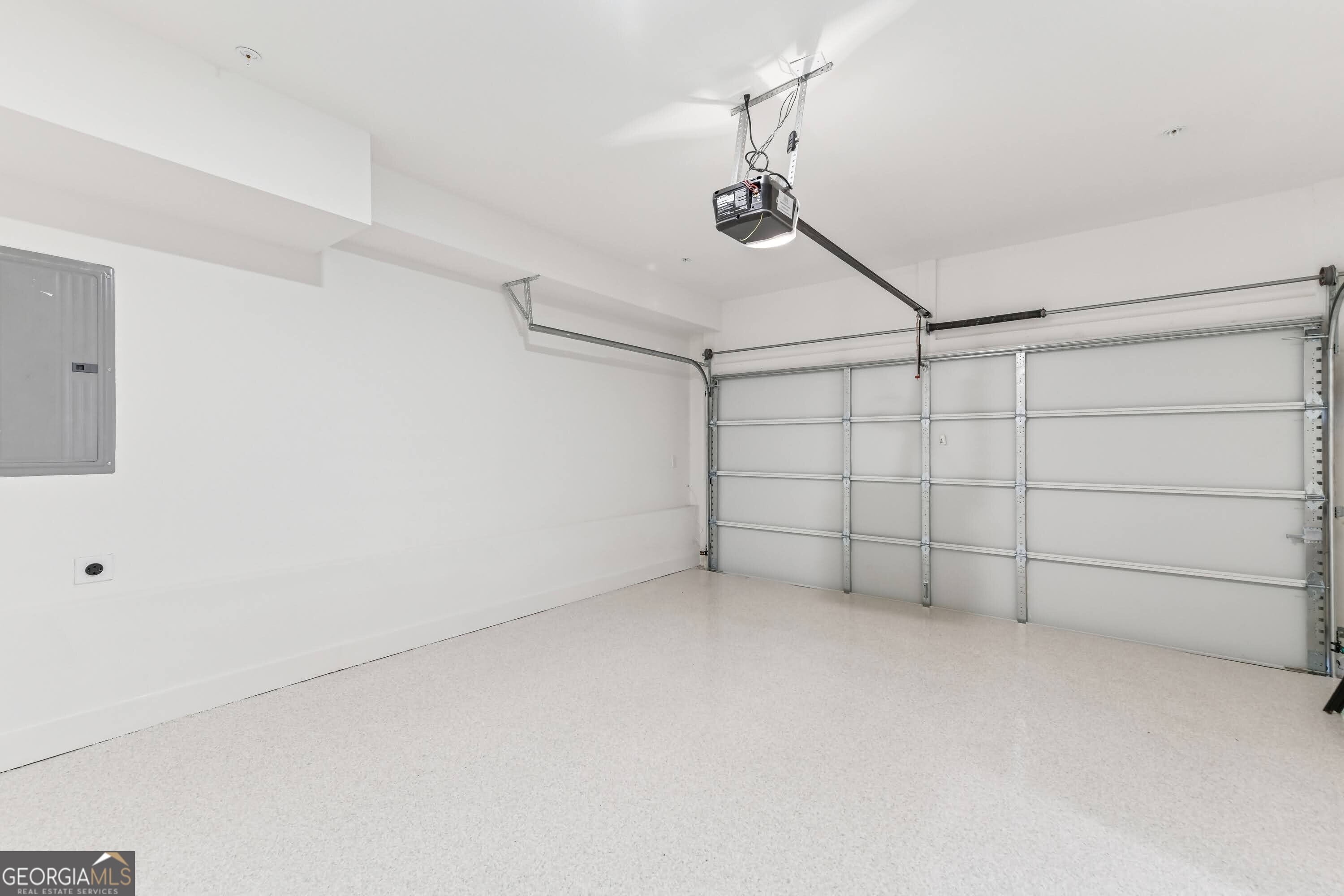 424 Cedar Dust Drive Property Photo 4