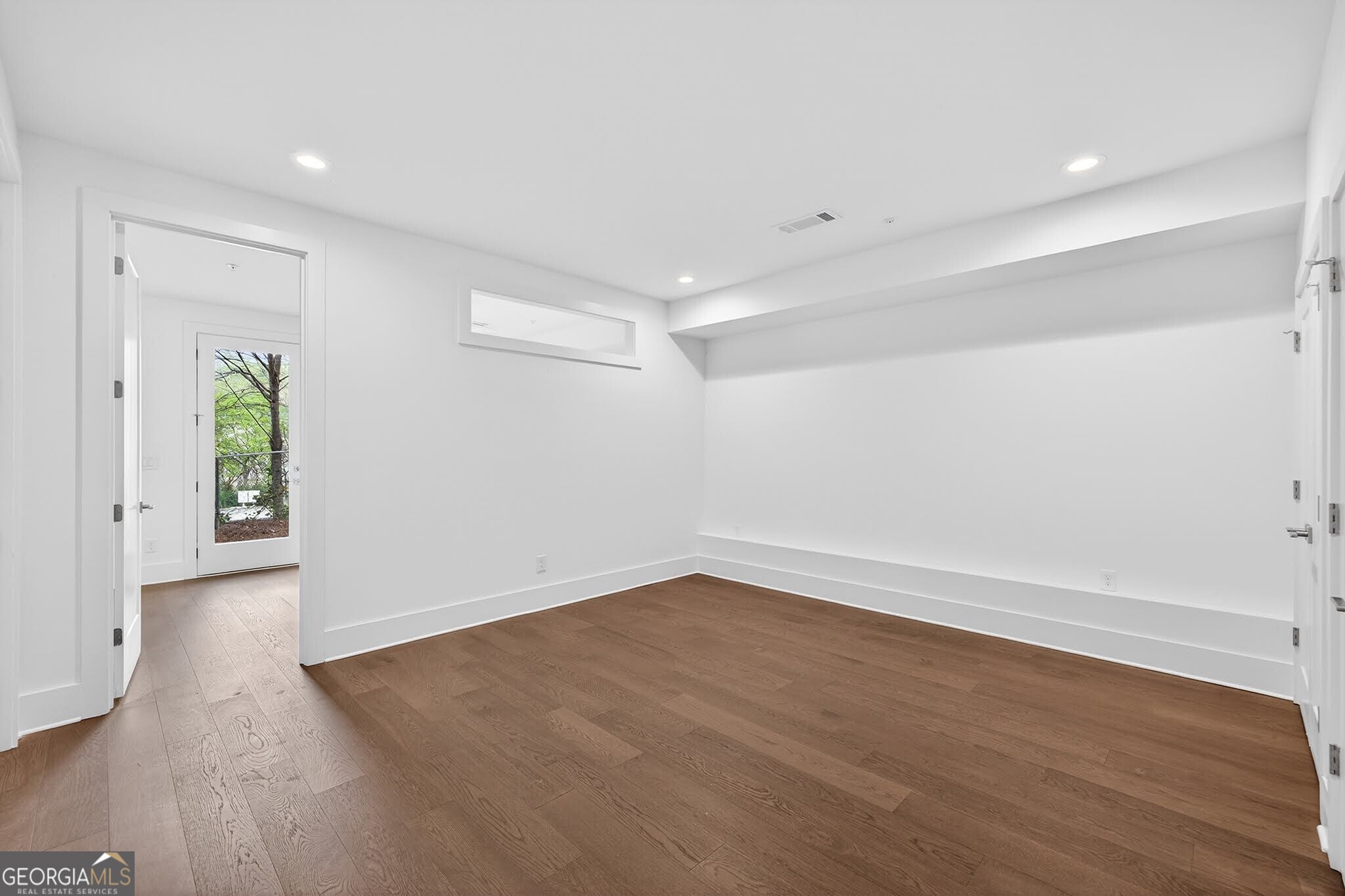 424 Cedar Dust Drive Property Photo 8