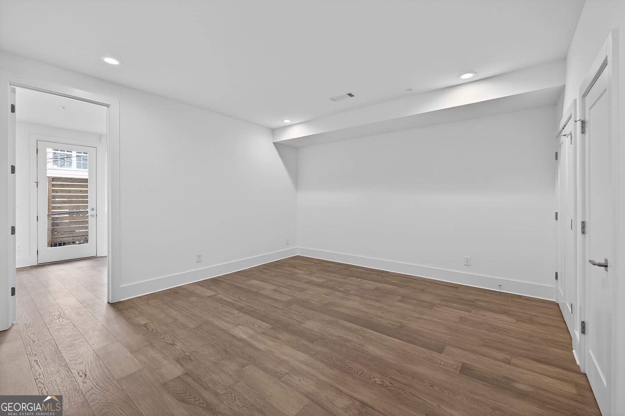 426 Cedar Dust Drive Property Photo 6