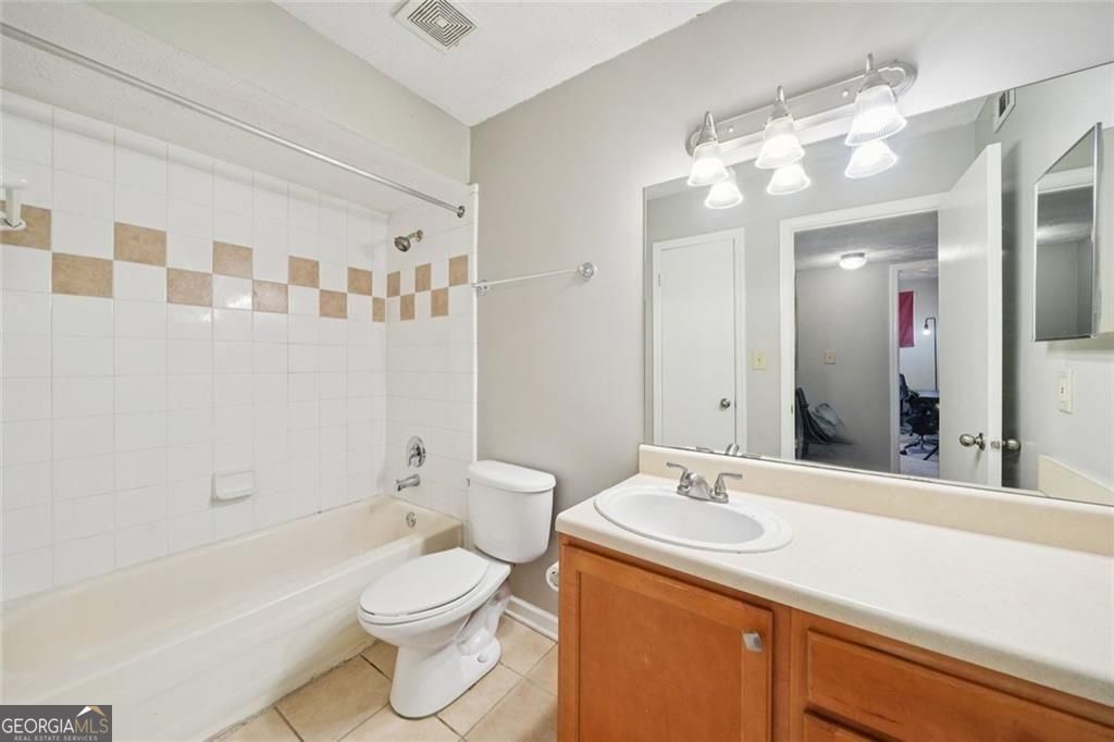 3115 Seven Pines Court # 207 Property Photo 10