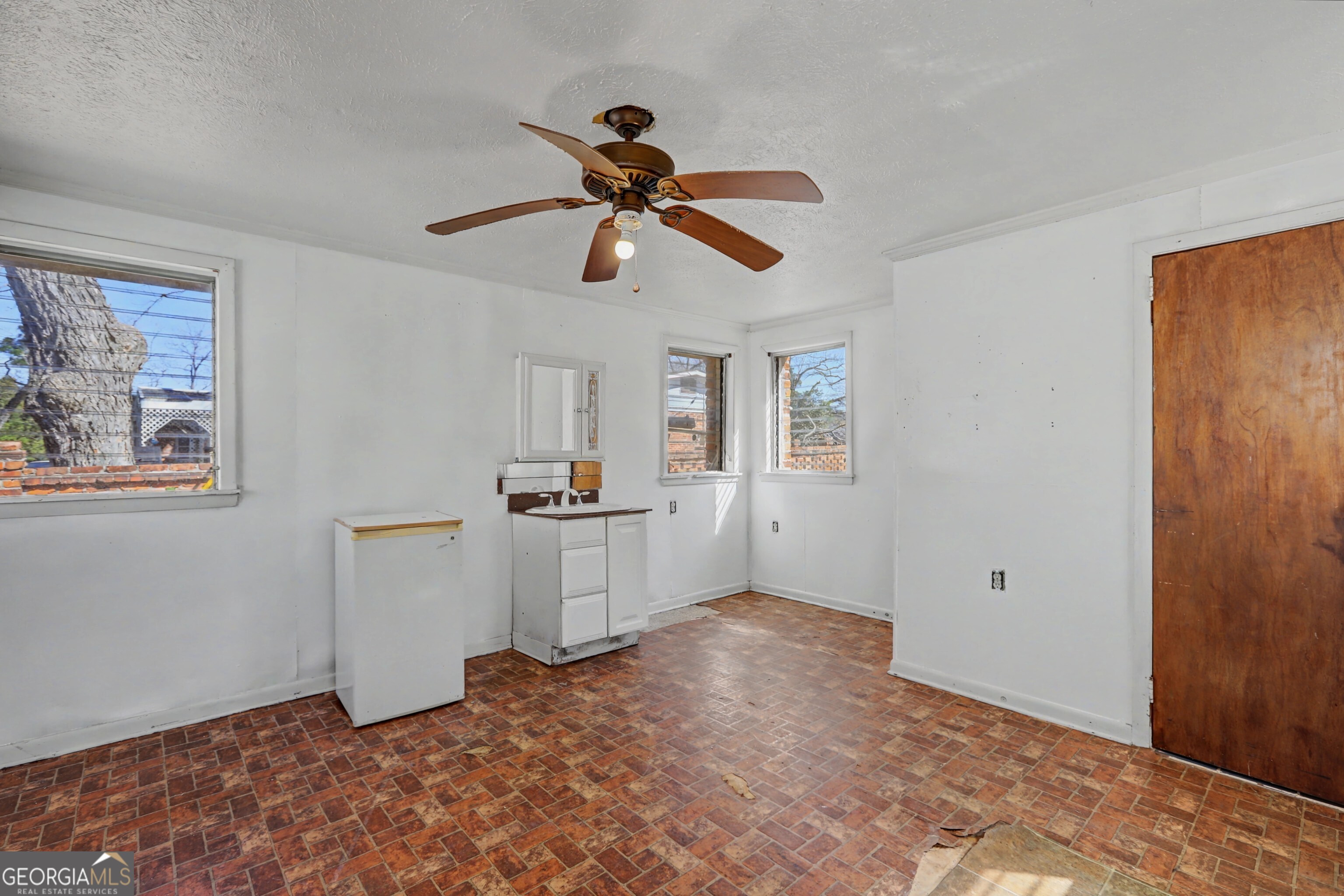 1708 Armory Drive Property Photo 17