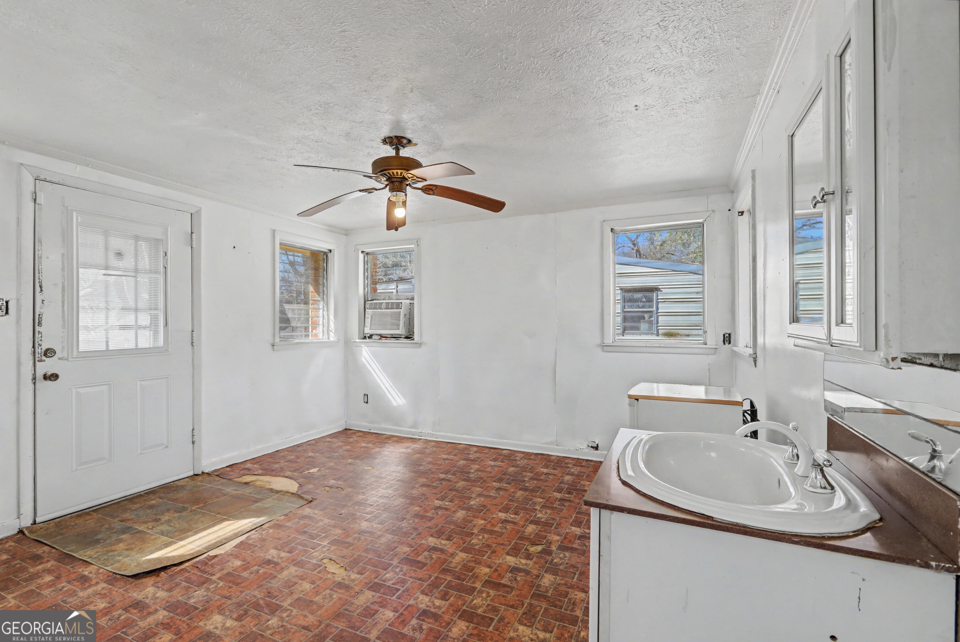 1708 Armory Drive Property Photo 18
