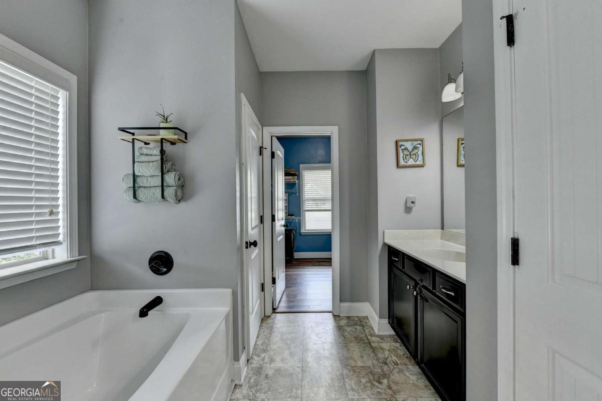 4331 Highland Gate Parkway Property Photo 32