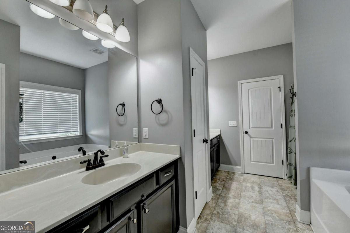 4331 Highland Gate Parkway Property Photo 34