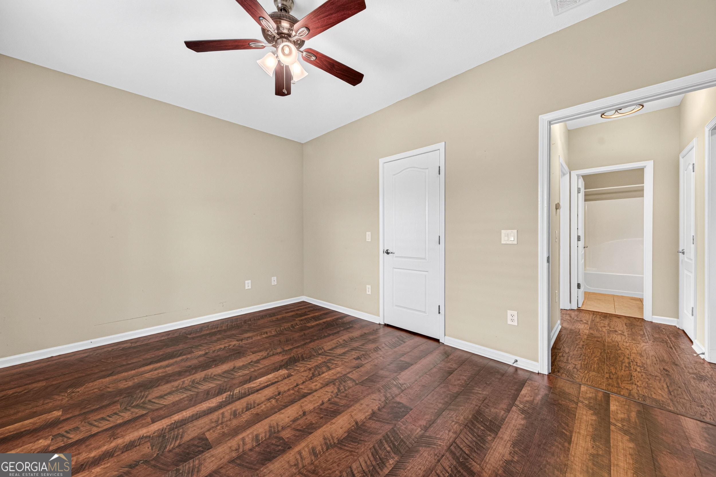 305 Victory Circle Property Photo 5