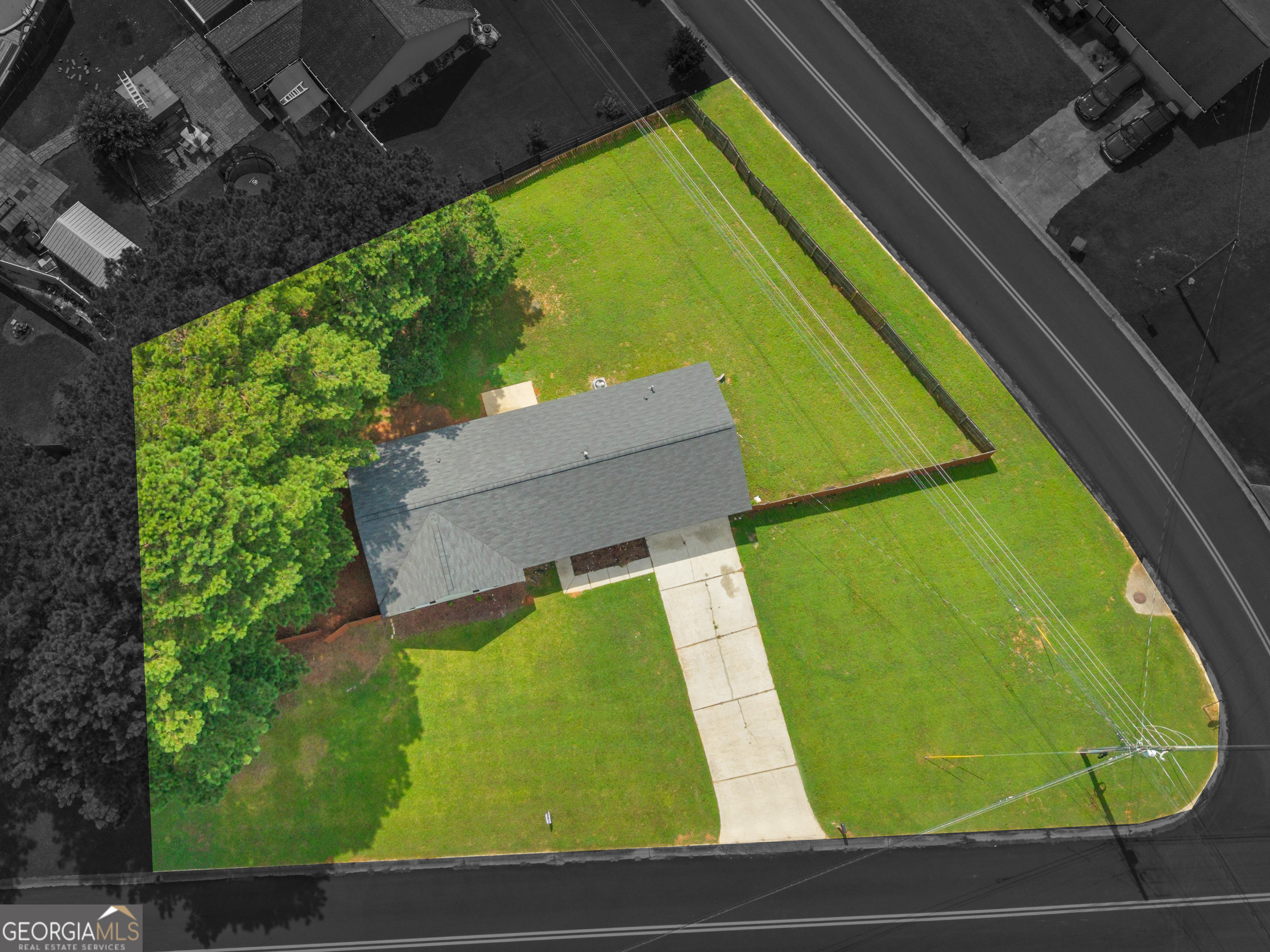 360 Regal Road Property Photo 3