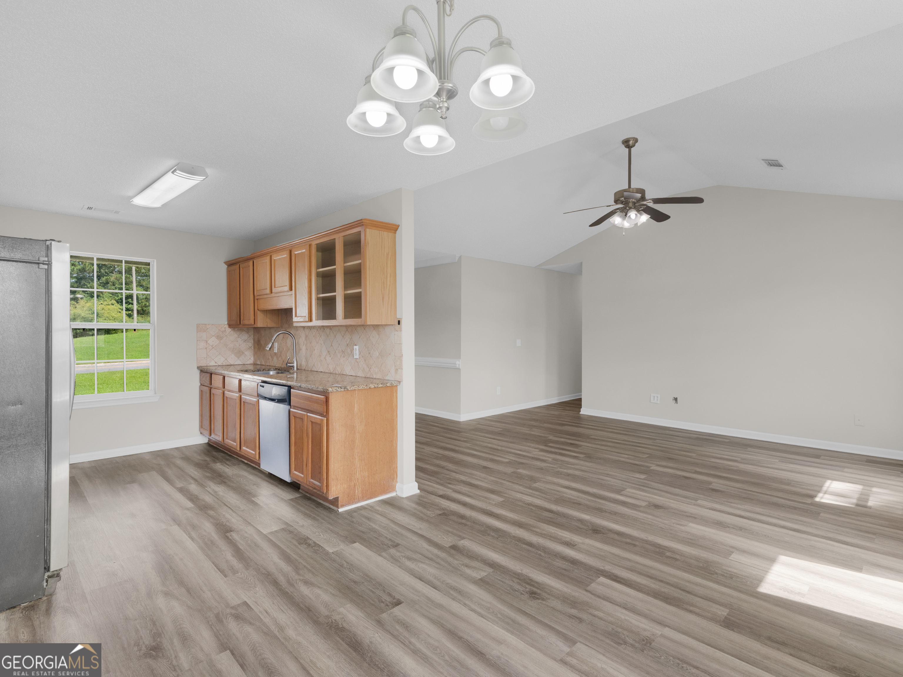 360 Regal Road Property Photo 10