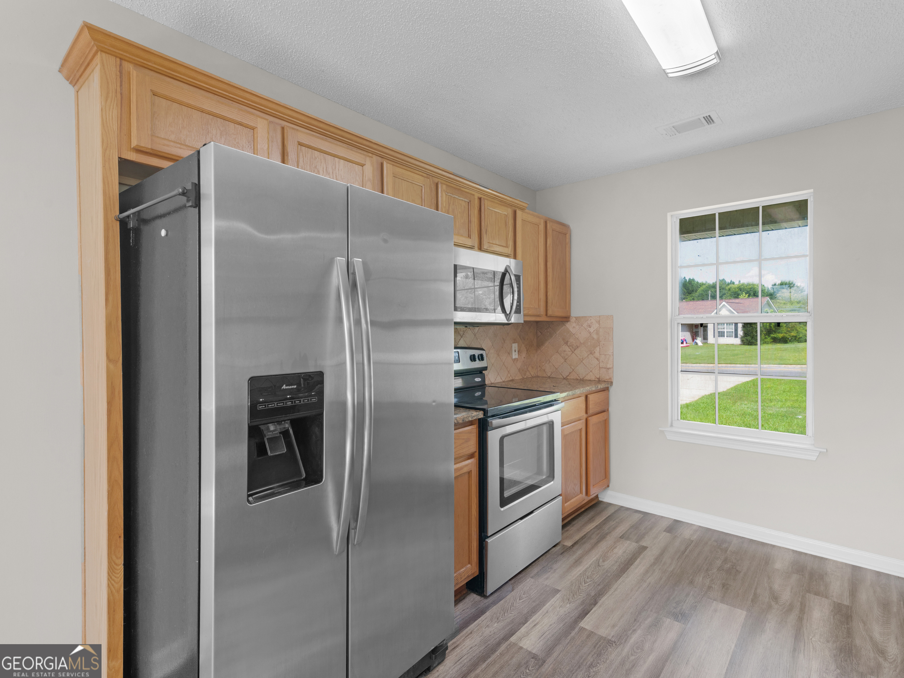 360 Regal Road Property Photo 12