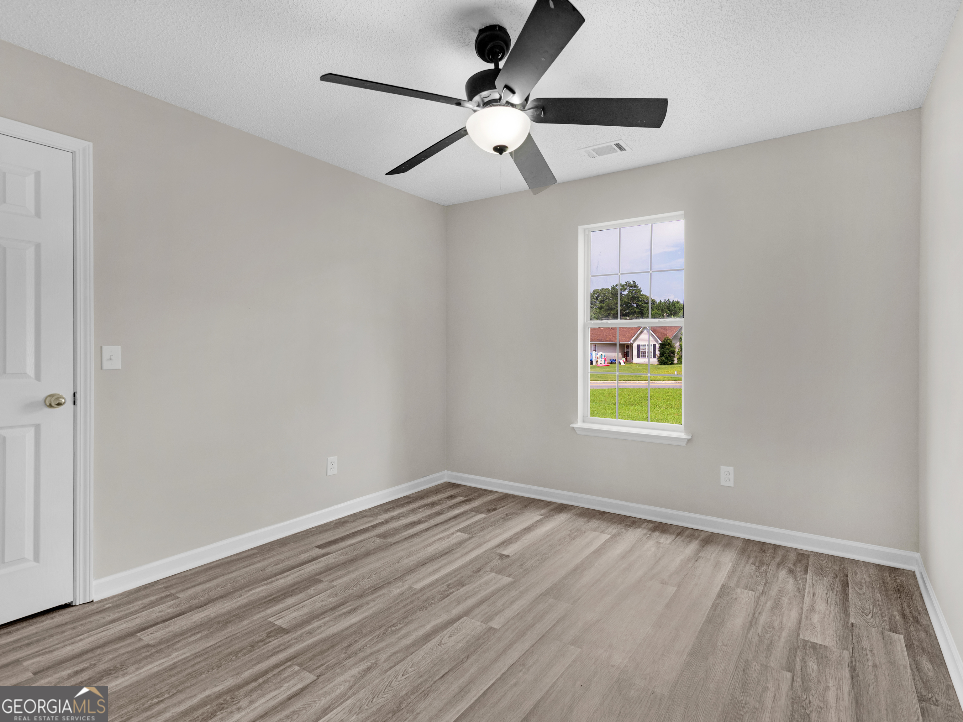 360 Regal Road Property Photo 17