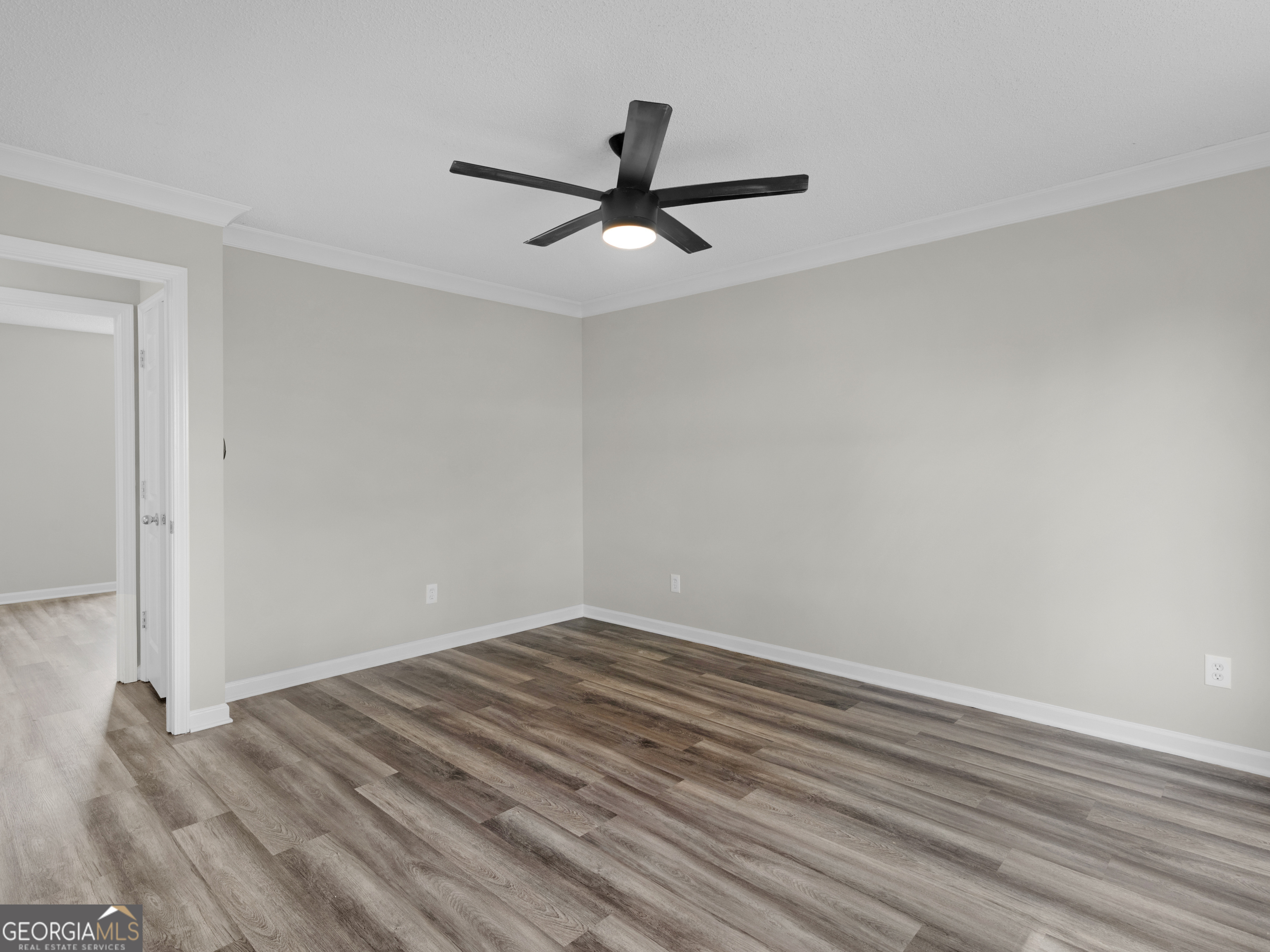 360 Regal Road Property Photo 23