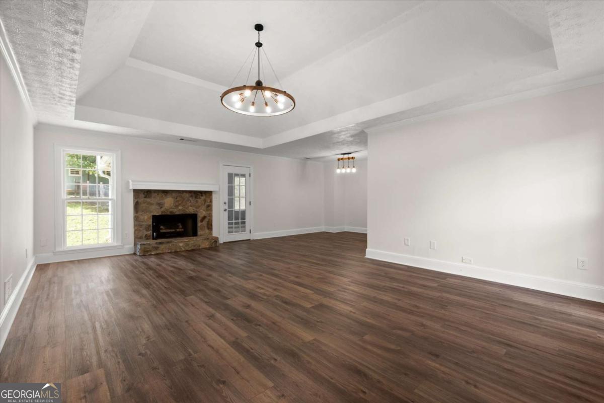 5015 Logans Run Property Photo 7