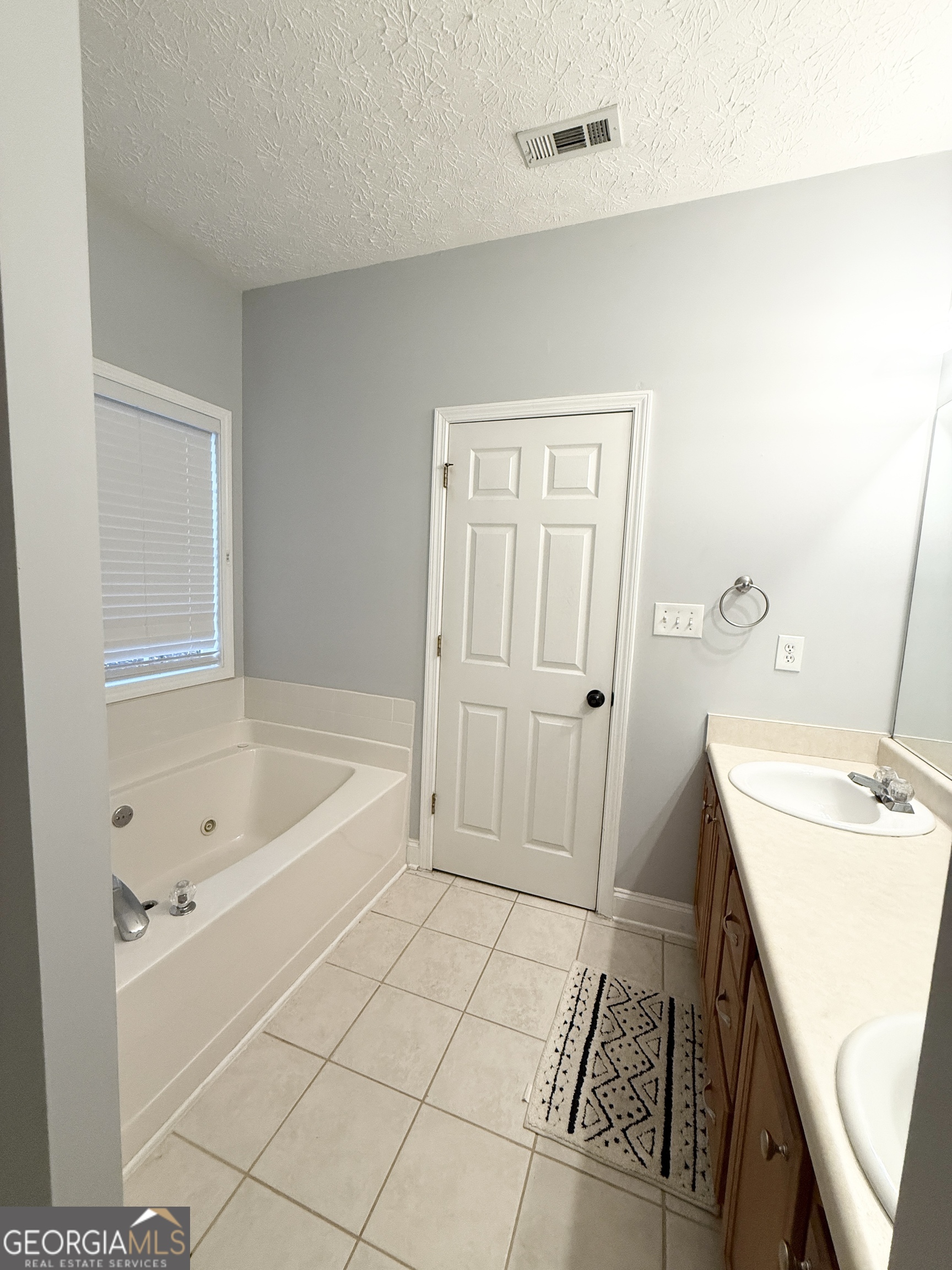 158 River Park Circle Property Photo 4