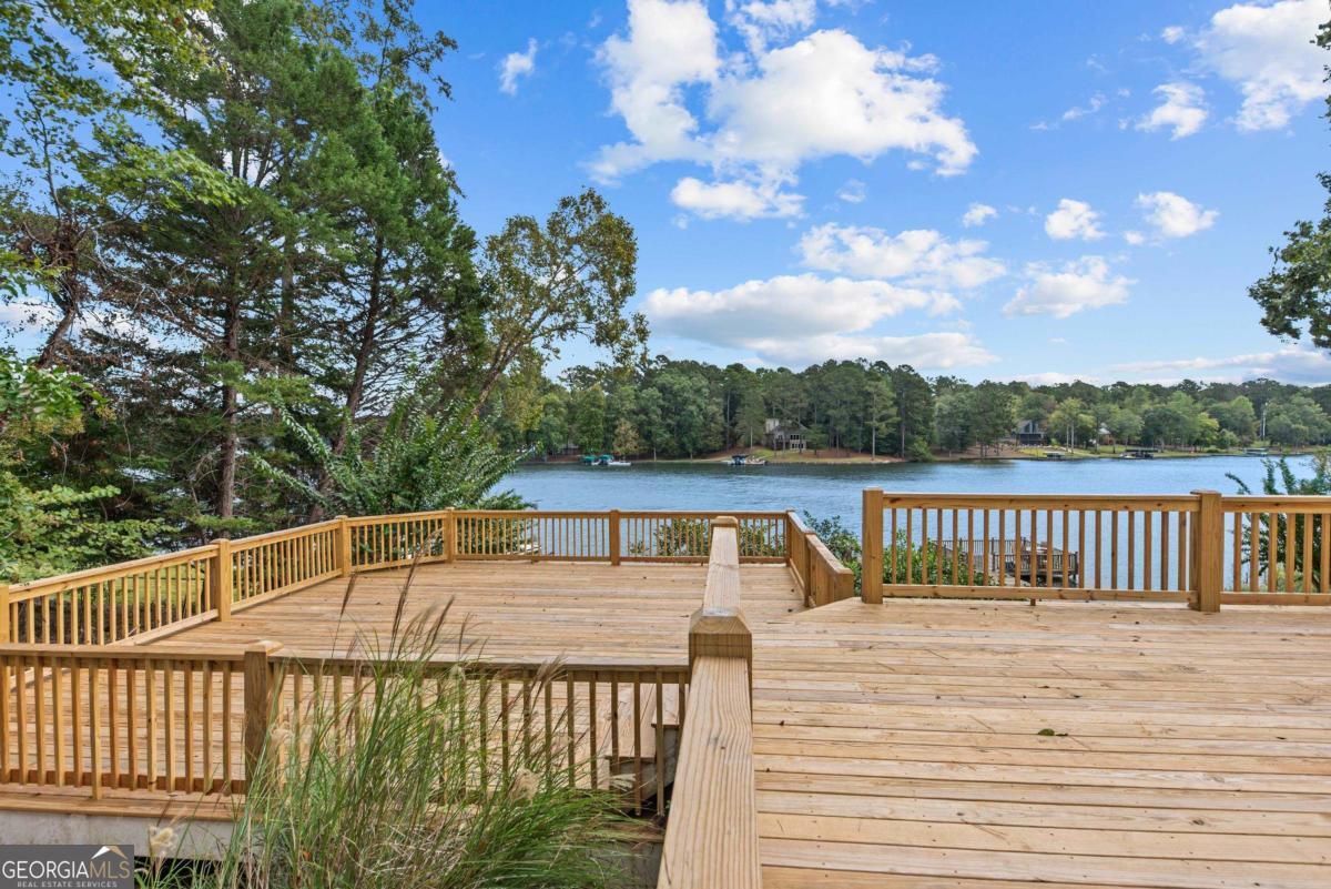 1651 Lighthouse Circle Property Photo 7