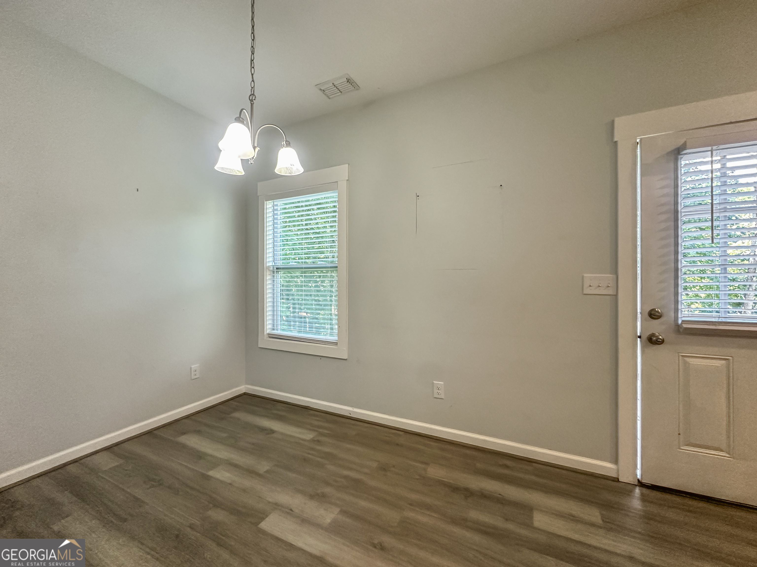 3618 Griffin Drive Property Photo 5